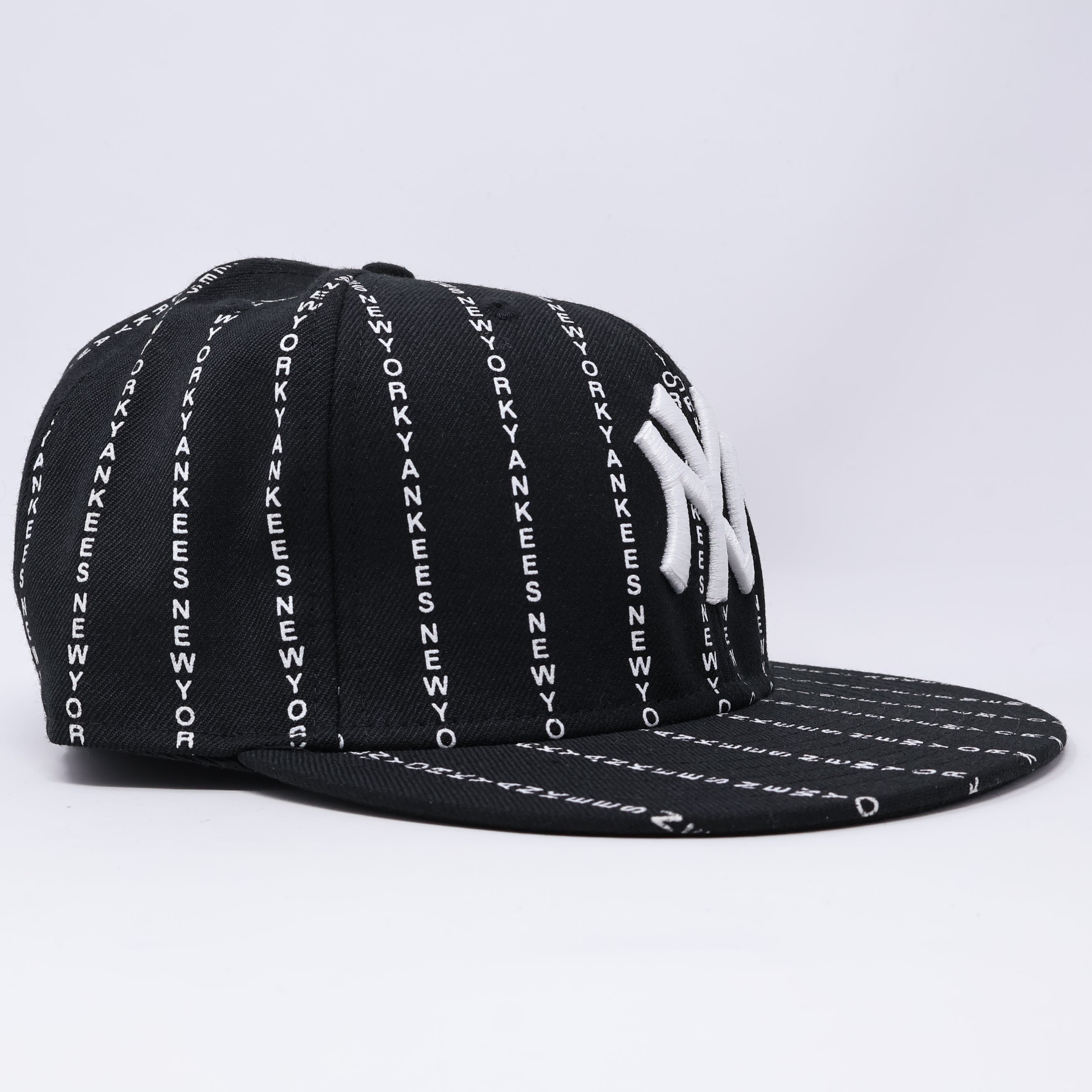 NWT 8 Black New York Yankees Pinstripe Text Retro 59fifty