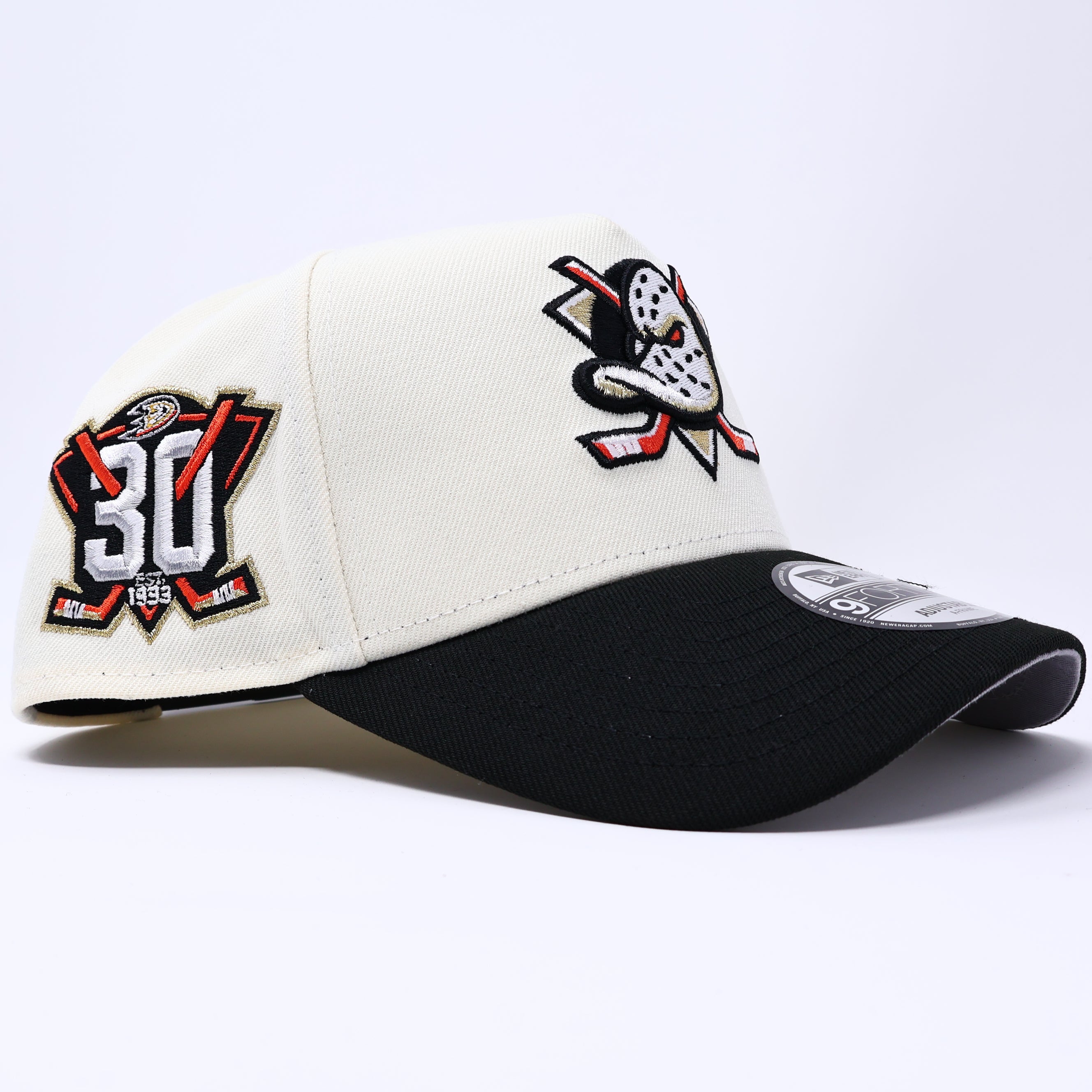 NWT Chrome Anaheim Ducks NHL 9Forty New Era Adjustable Snapback Hat
