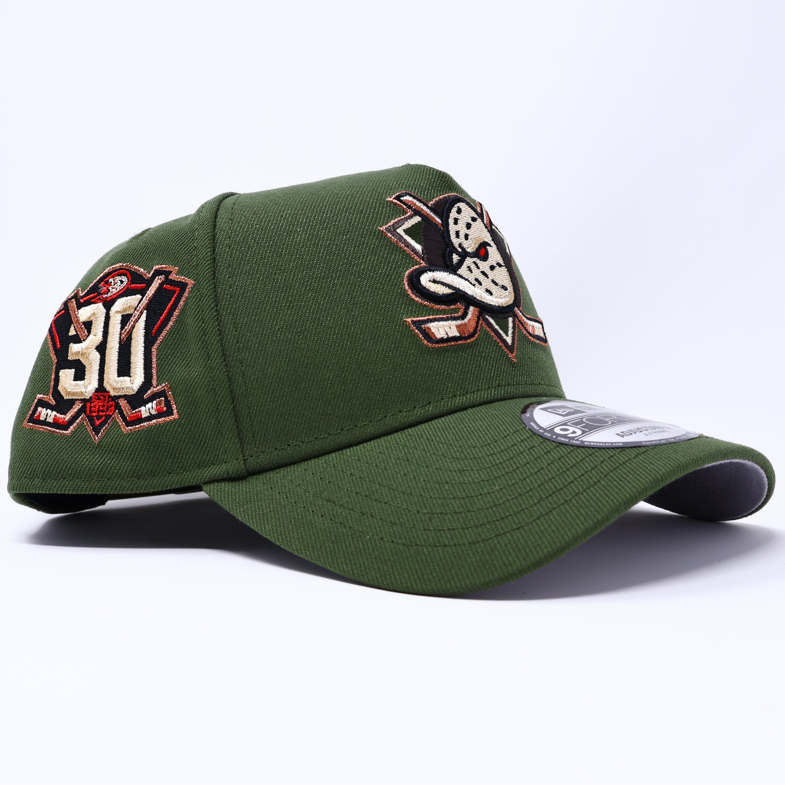 NWT Green Anaheim Ducks NHL 9Forty New Era Adjustable Snapback Hat