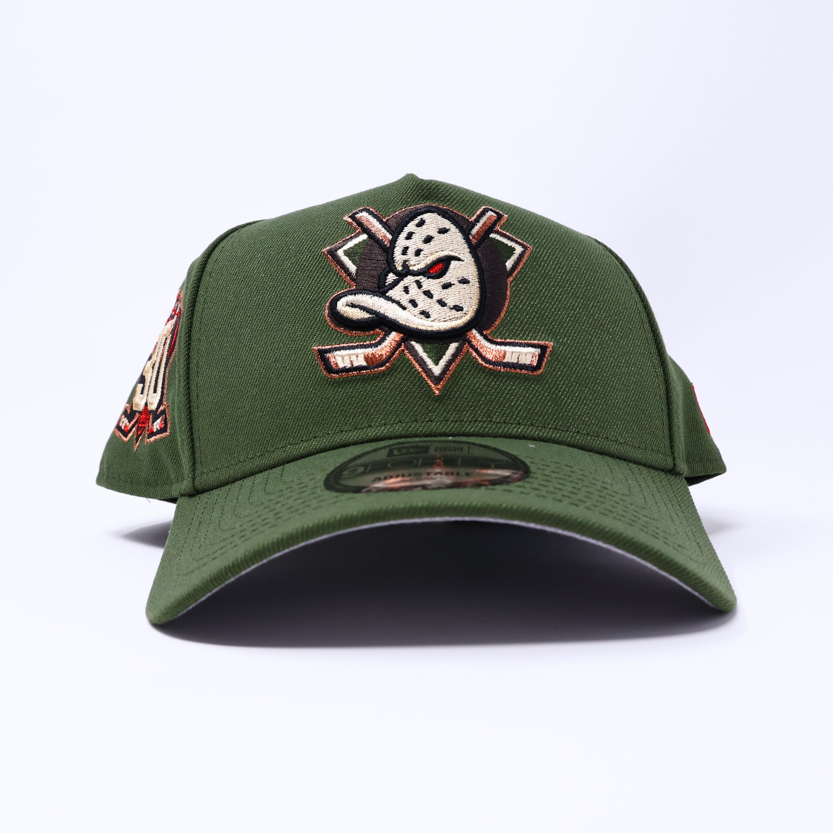 NWT Green Anaheim Ducks NHL 9Forty New Era Adjustable Snapback Hat