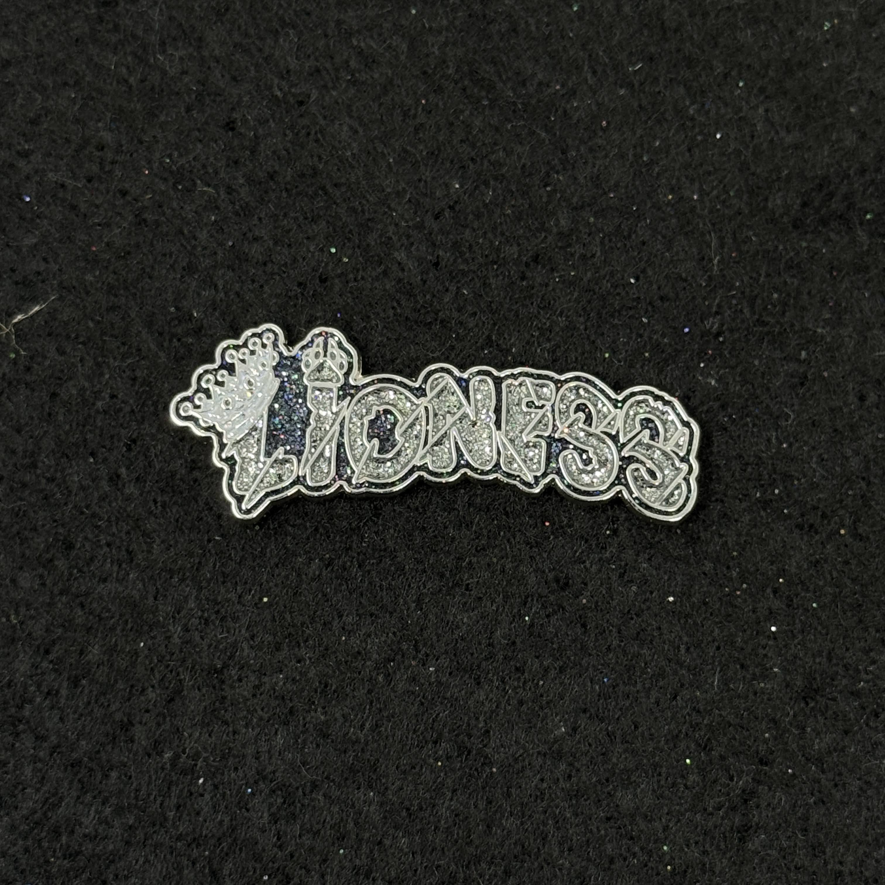 Silver Text Lioness Script Pin