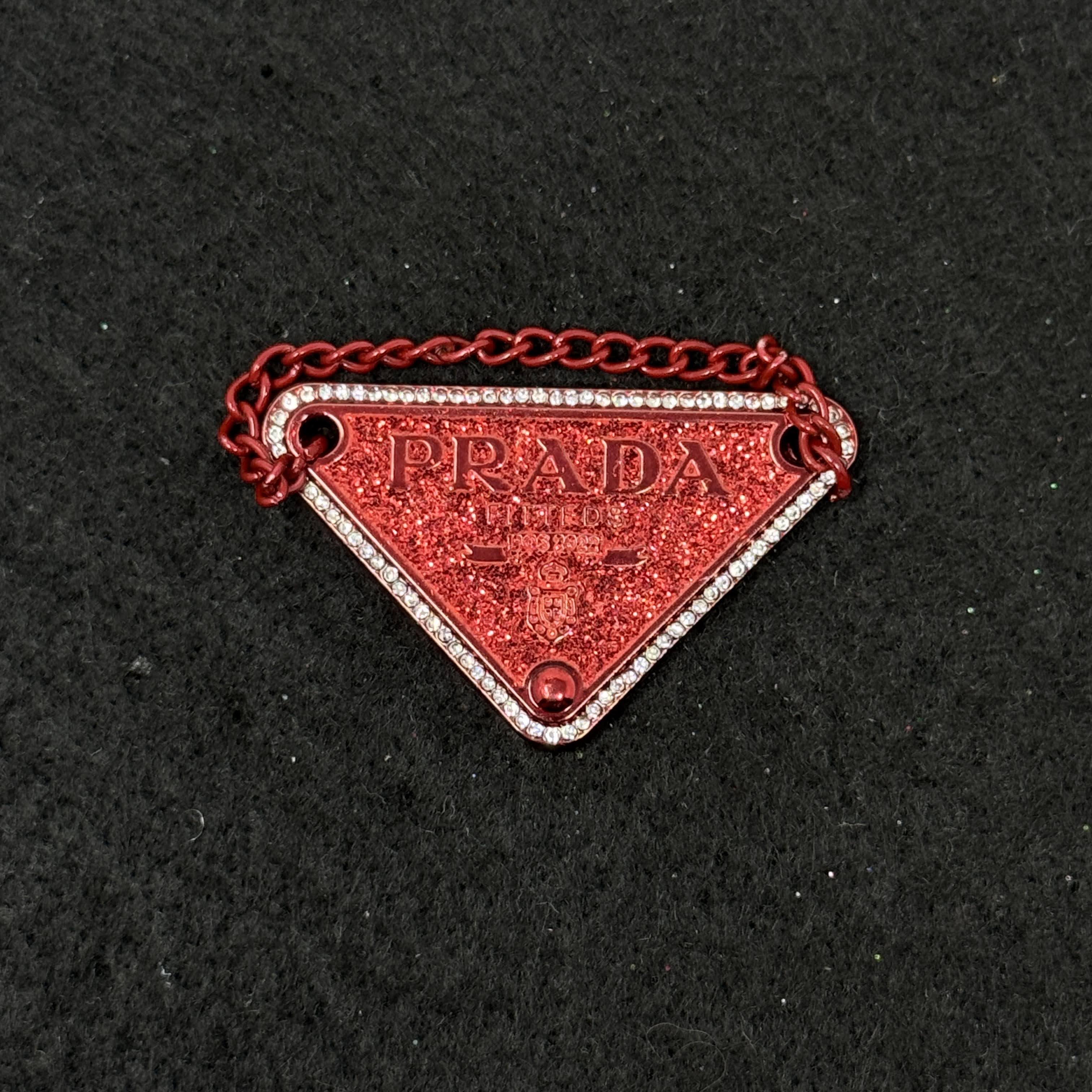 Red w/Chain Designer Inspired Graphic Pin