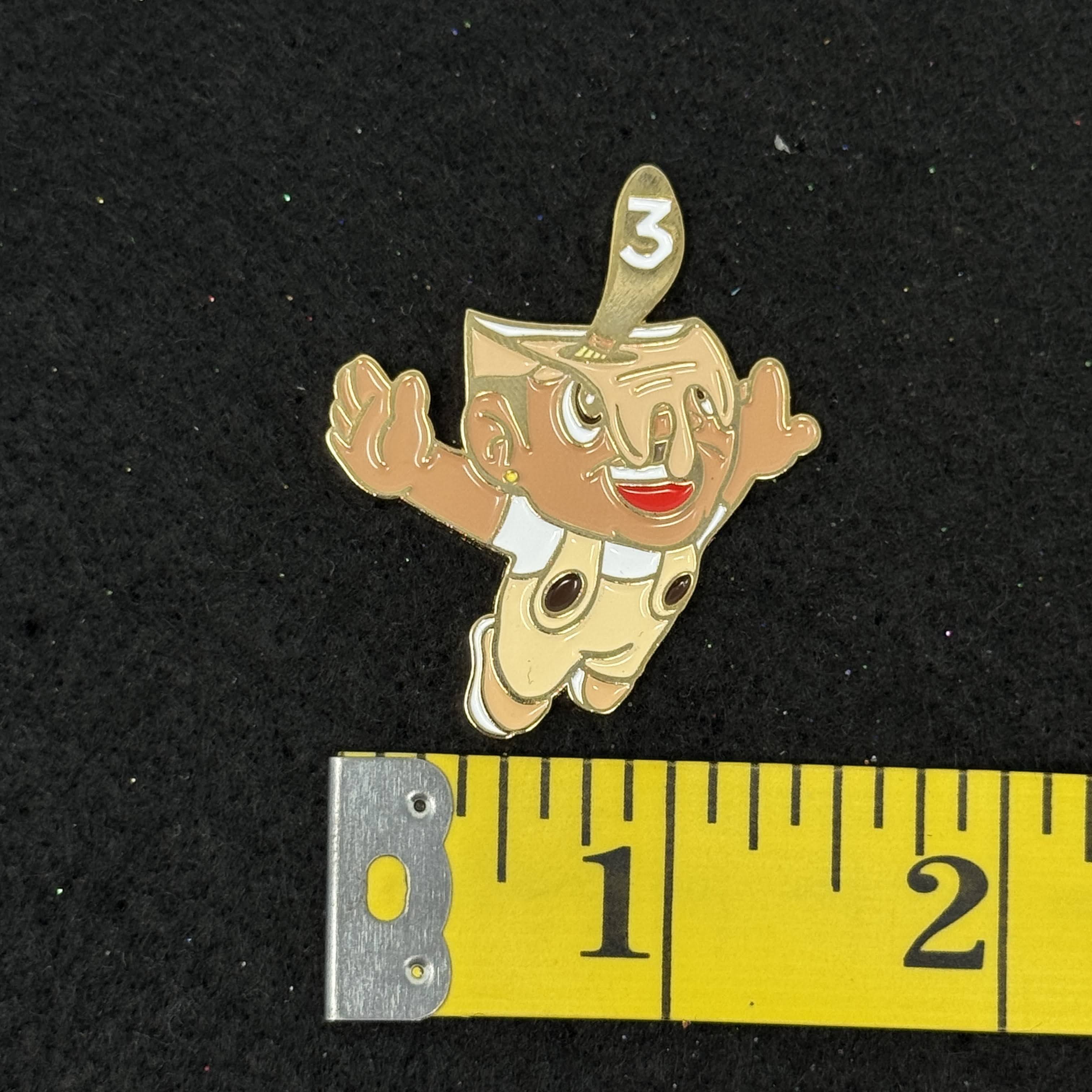 Flying Man Pain Bucket Gold Plating Graphic Pin