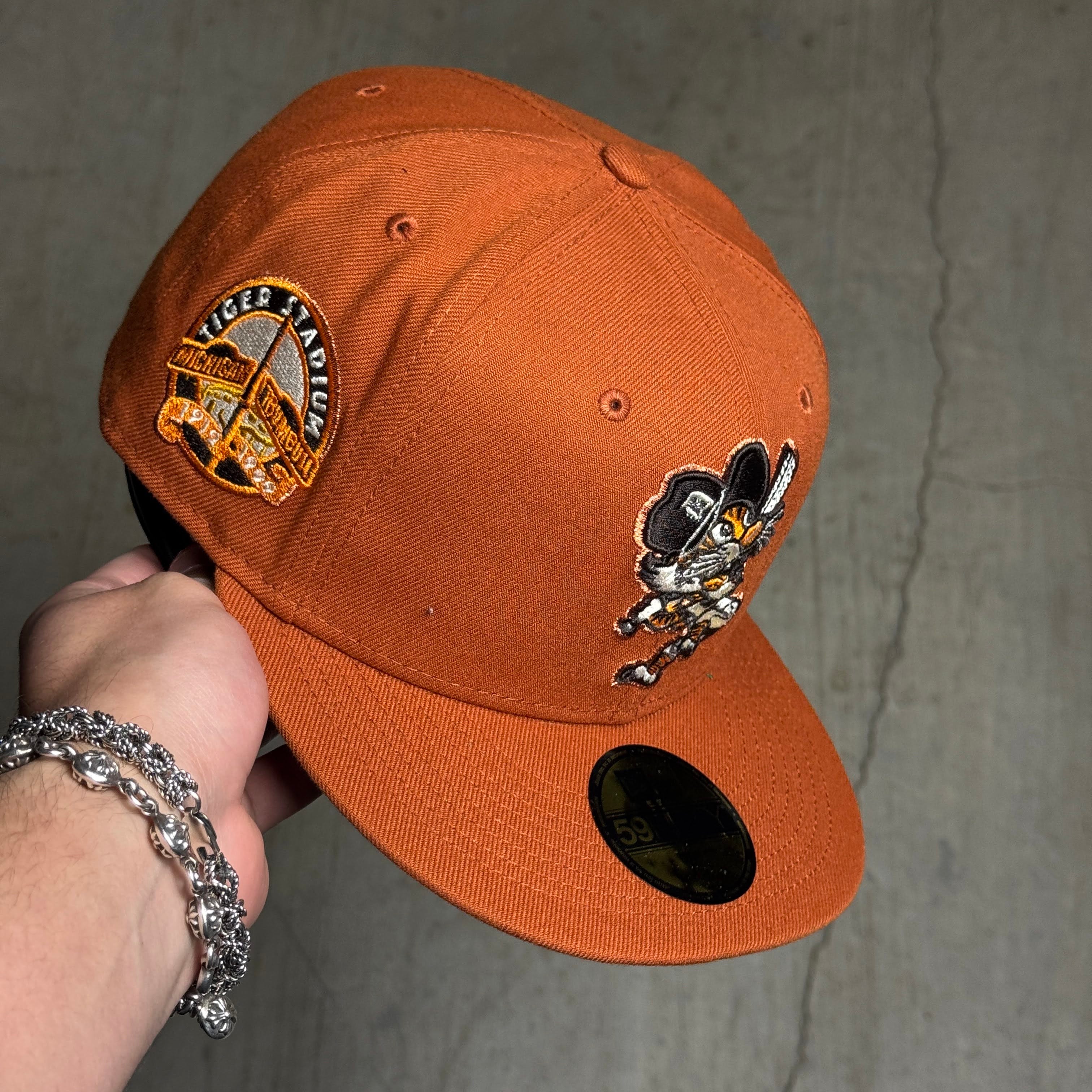 NWT 1/2 Orange Detroit Tigers Michigan Trumbull 59fifty New Era Fitted Hat Cap
