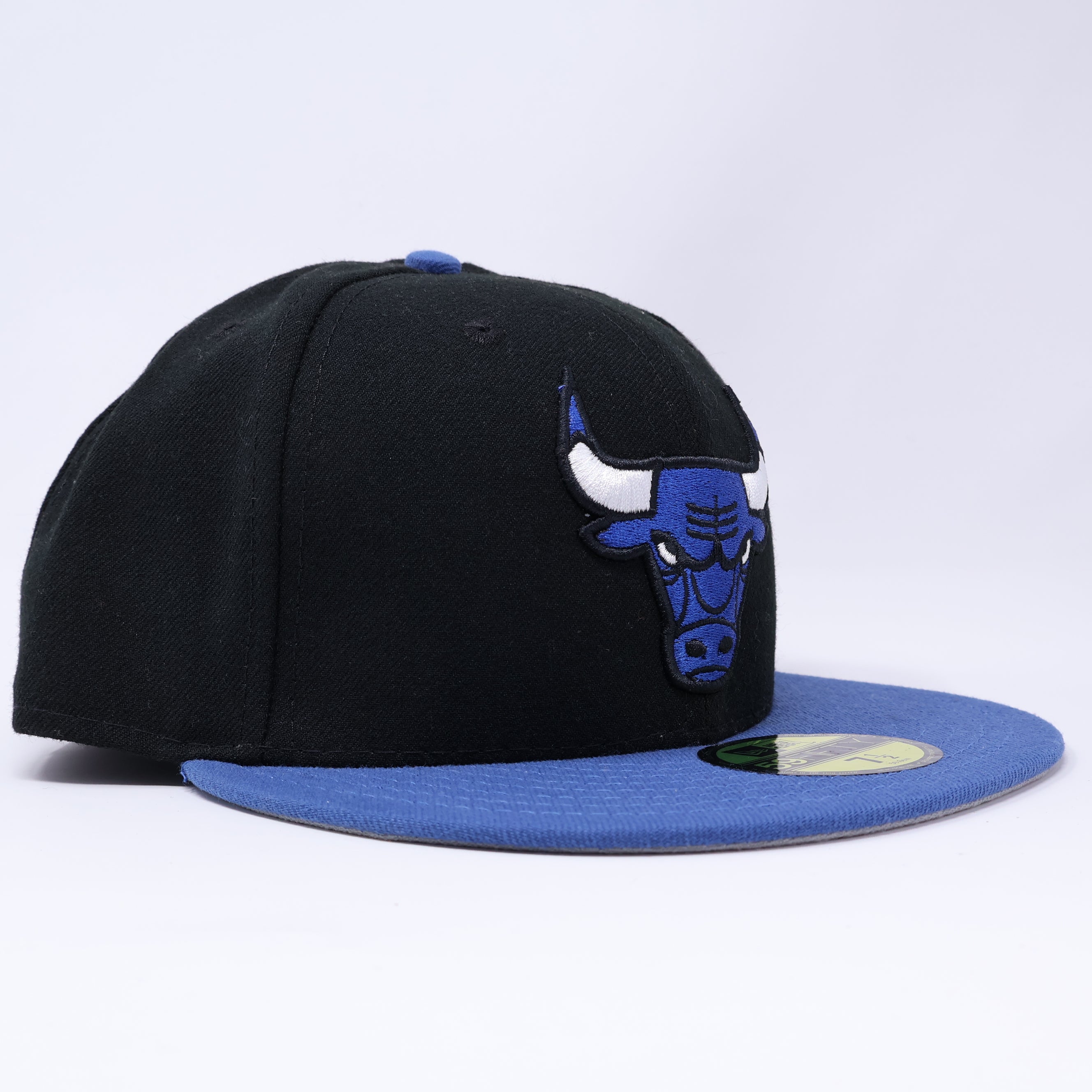 NEW Blue Black Chicago Bulls NBA Basketball 59fifty New Era Fitted Hat Cap