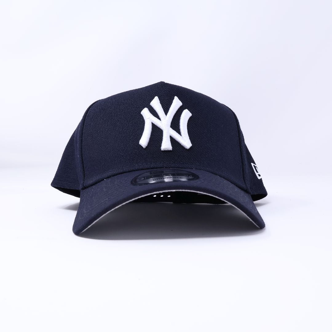 NWT Navy New York Yankees Simple Clean 9Forty New Era Adjustable Snapback Hat 5 Panel