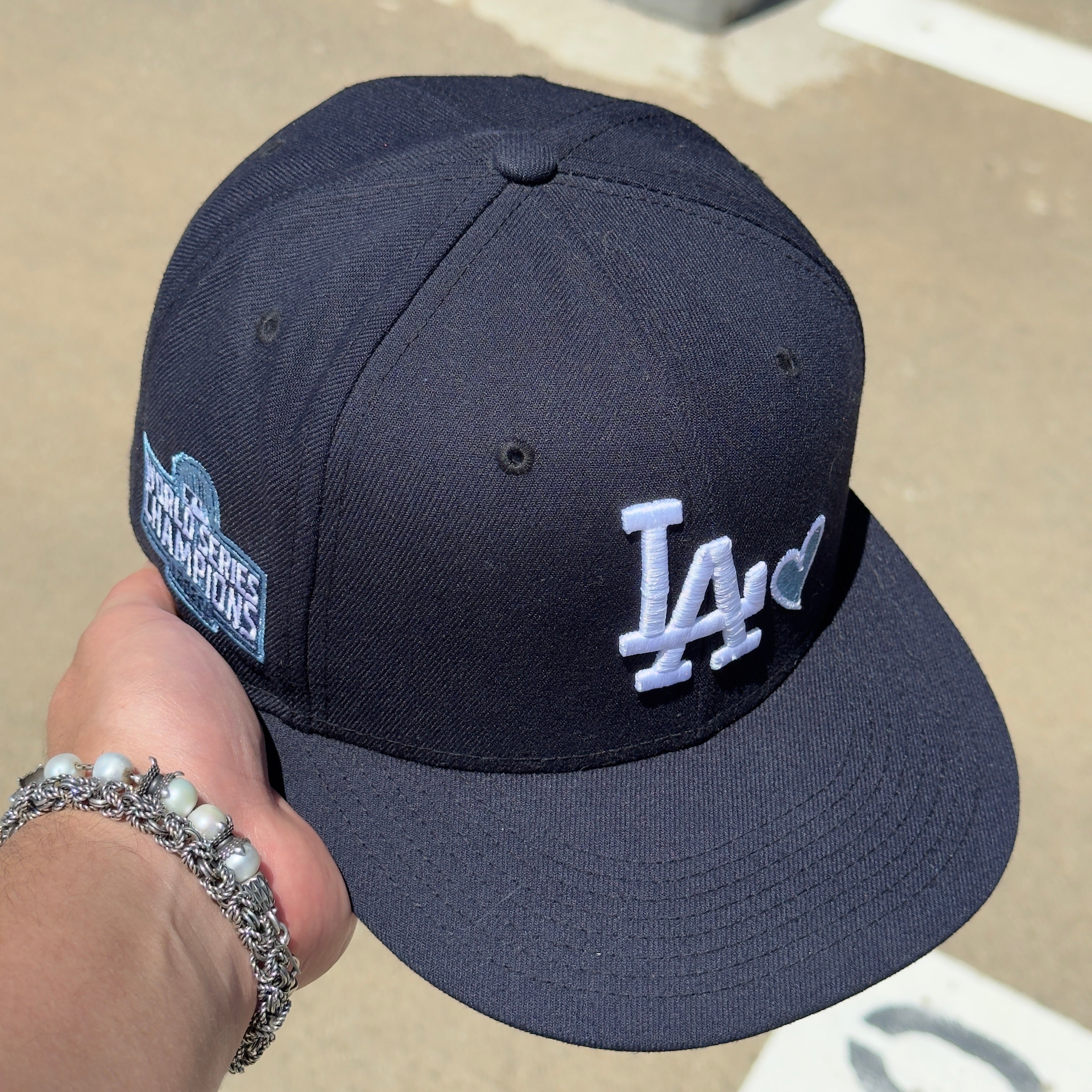 USED 3/8 Navy Los Angeles Dodgers World Series Champs Heart 59FIFTY New Era Fitted Hat