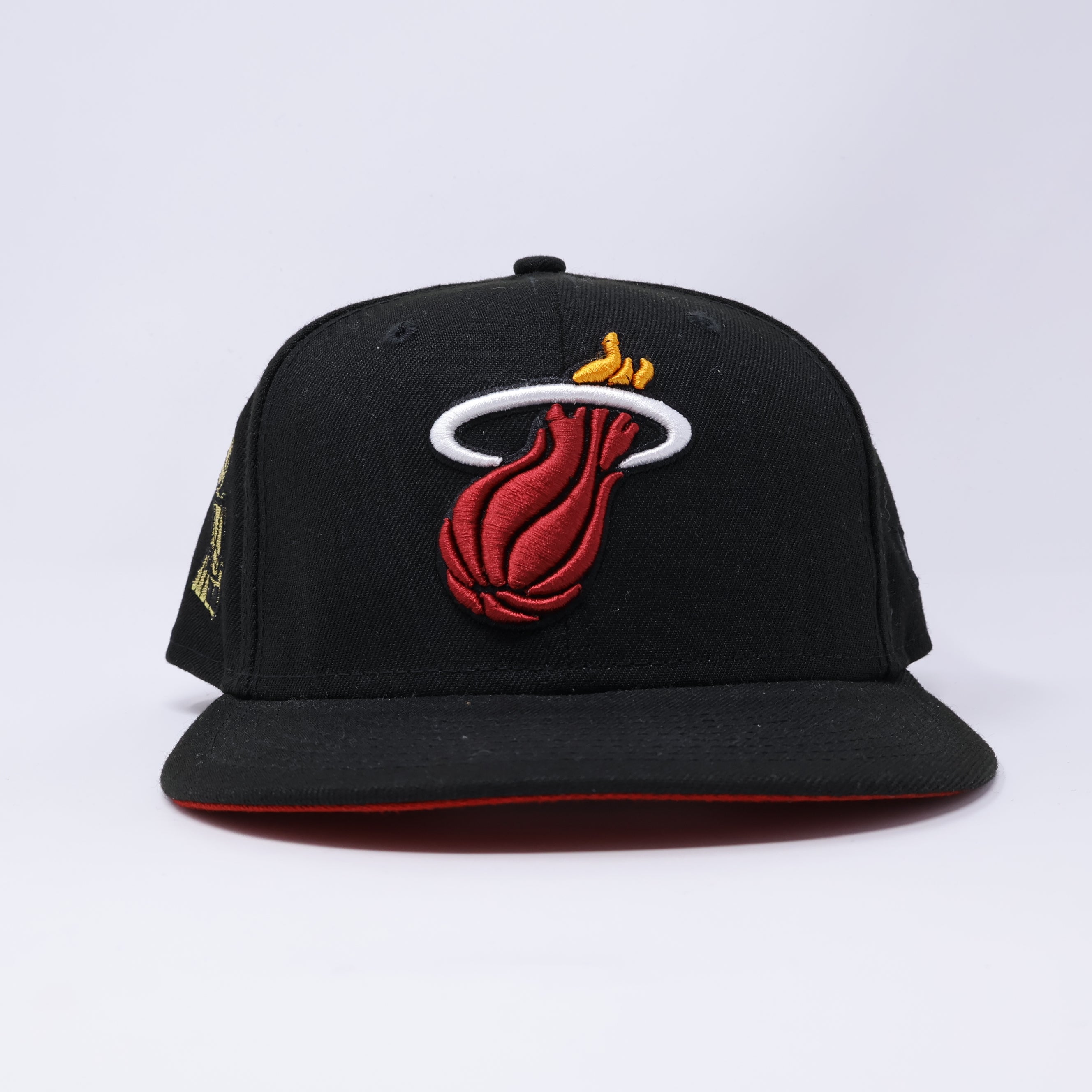 USED 1/8 Black Miami Heat Gold Trophy 59fifty New Era Fitted Hat Cap