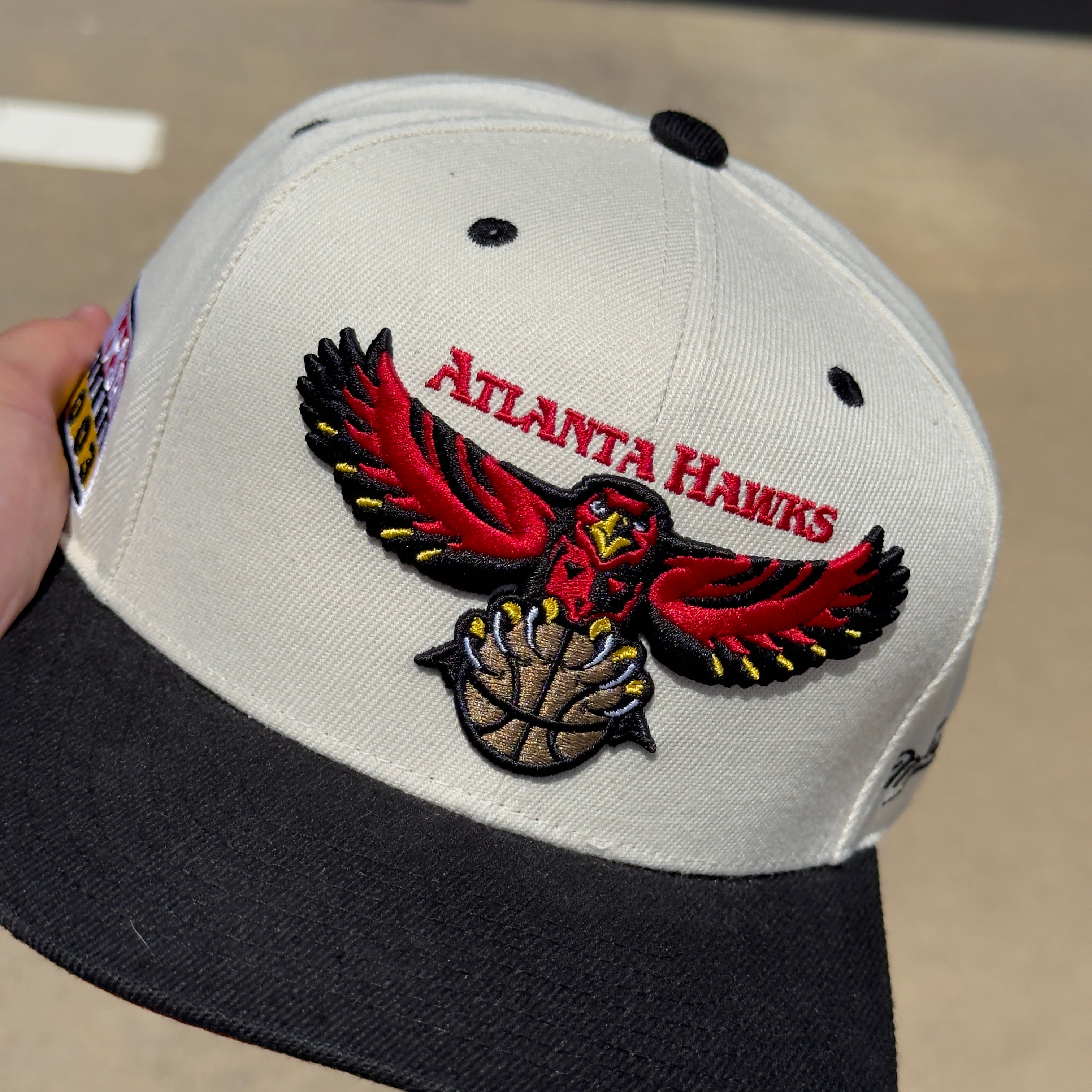 USED 3/8 Stone Mitchell and Ness Atlanta Hawks All Star All Star Game Nostalgia Fitted Hat