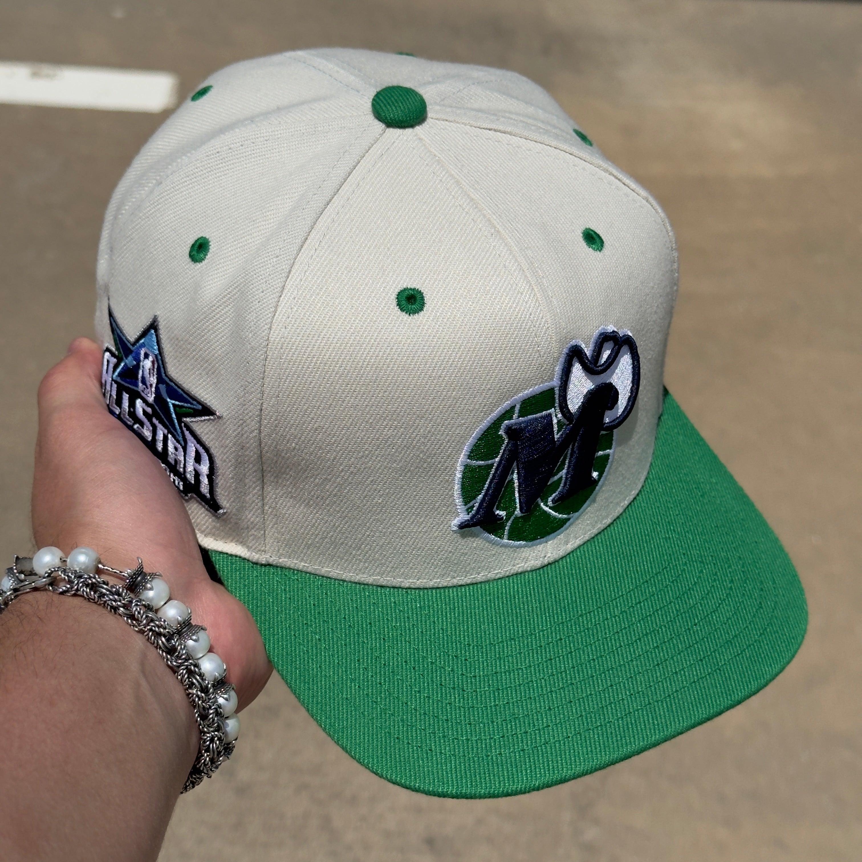 USED 3/8 Stone Mitchell and Ness Dallas Mavericks All Star Heart Nostalgia Fitted Hat