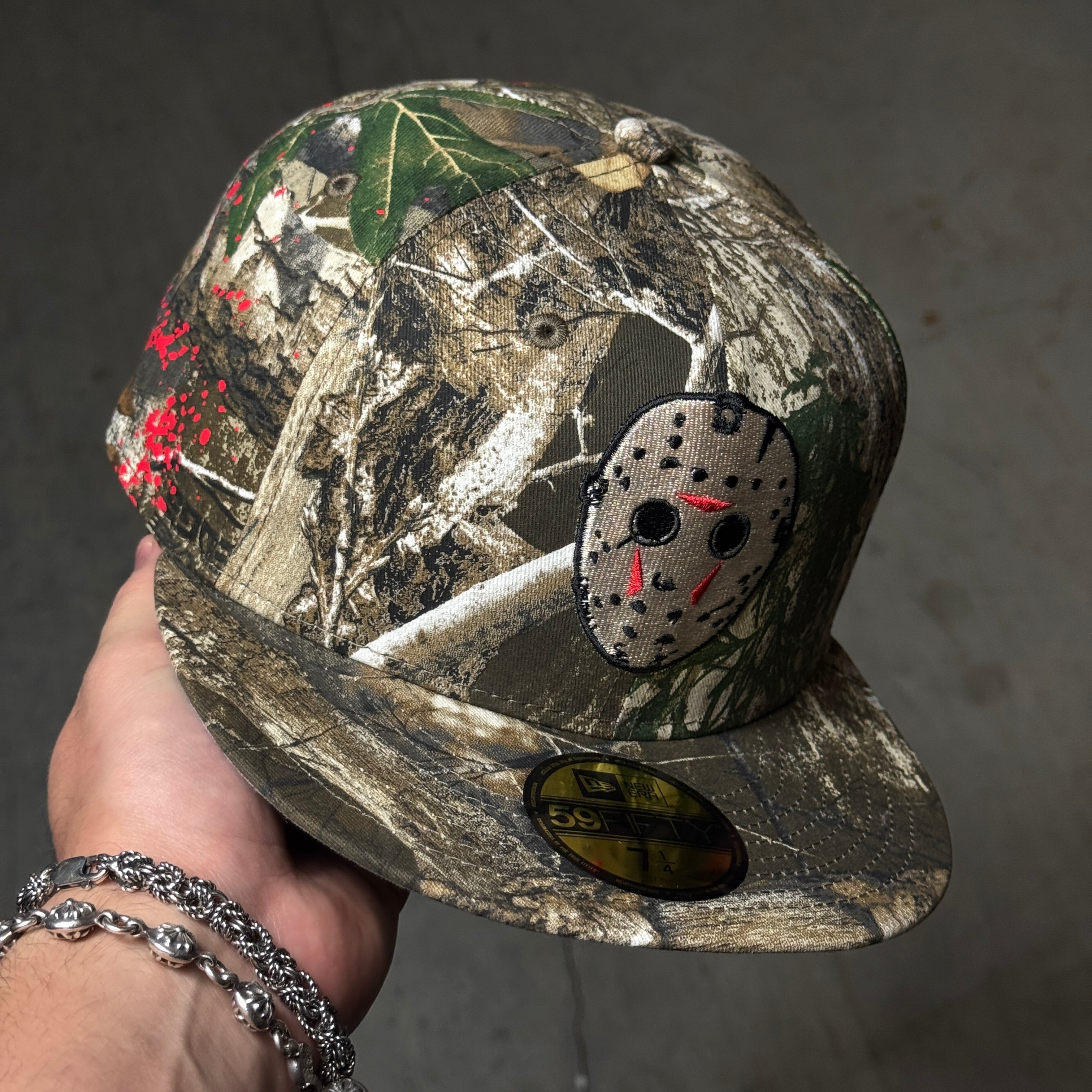 NWT 1/4 Realtree Jason Voorhees Friday the 13th 59fifty New Era Fitted Hat Cap