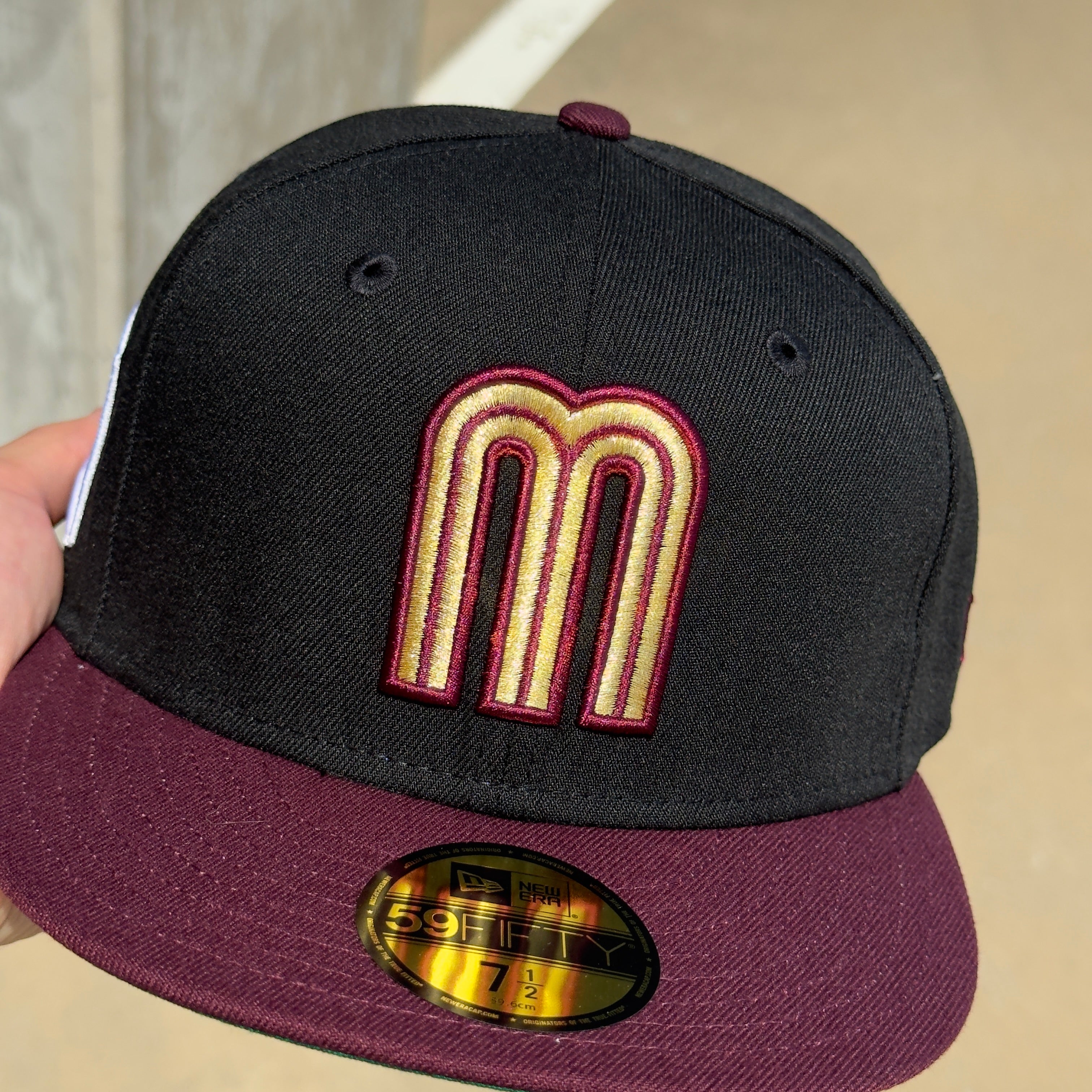 NEW 1/2 Black Mexican National Baseball Maroon WBC 59FIFTY New Era Fitted Hat