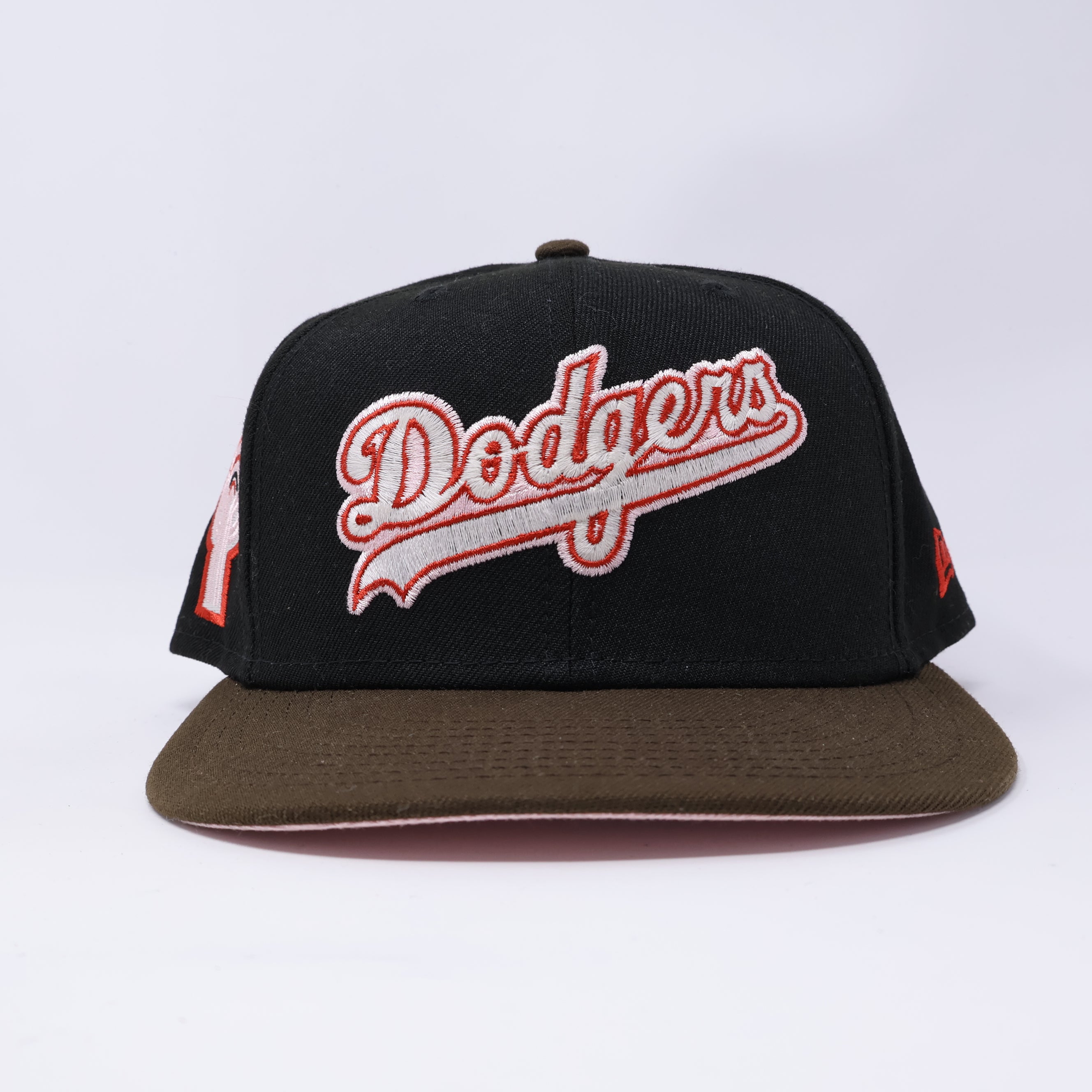 USED 1/2 Black Los Angeles Dodgers Microphone Patch 59fifty New Era Fitted Hat Cap