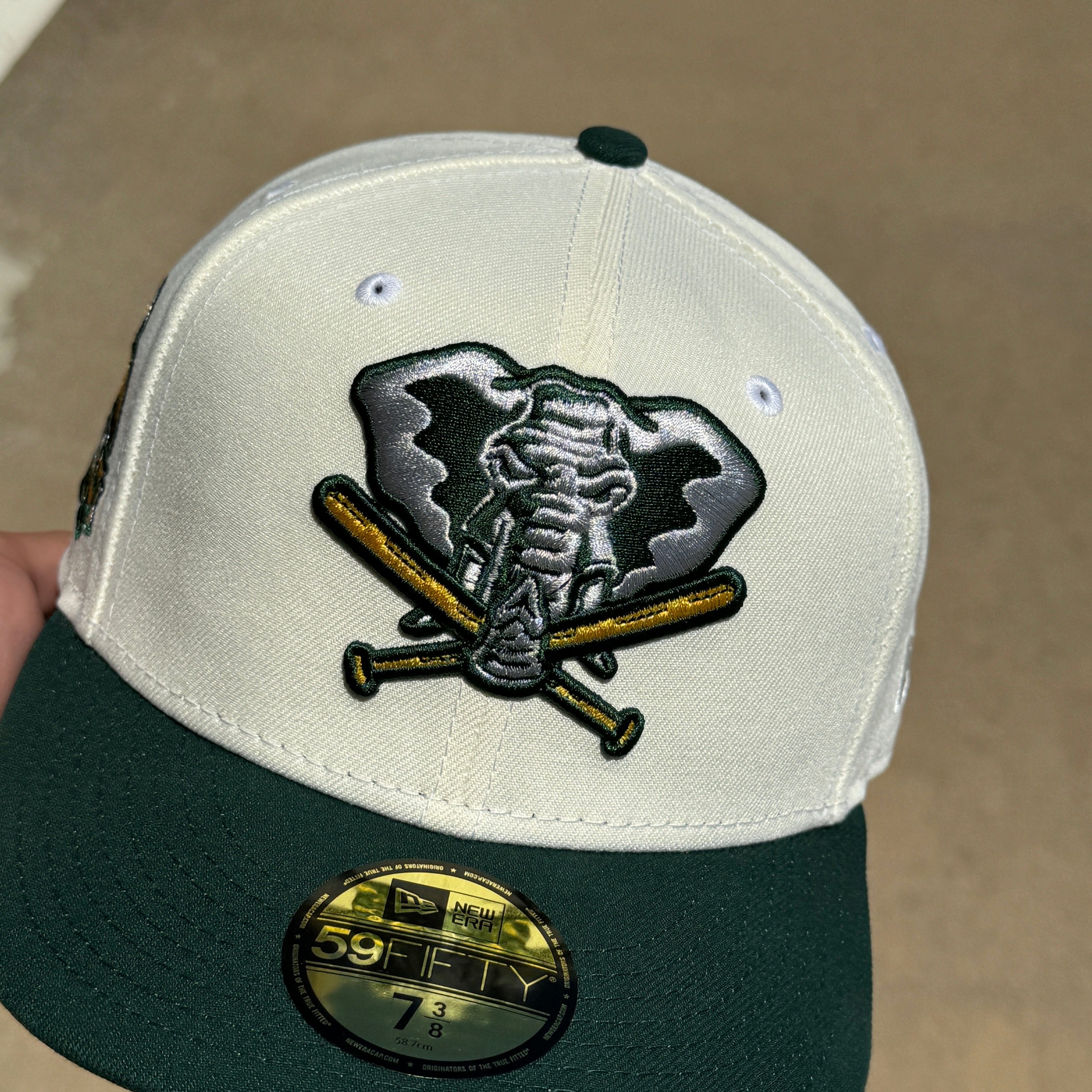USED 3/8 Chrome Oakland Athletics 40th Anniversary 59FIFTY New Era Fitted Hat