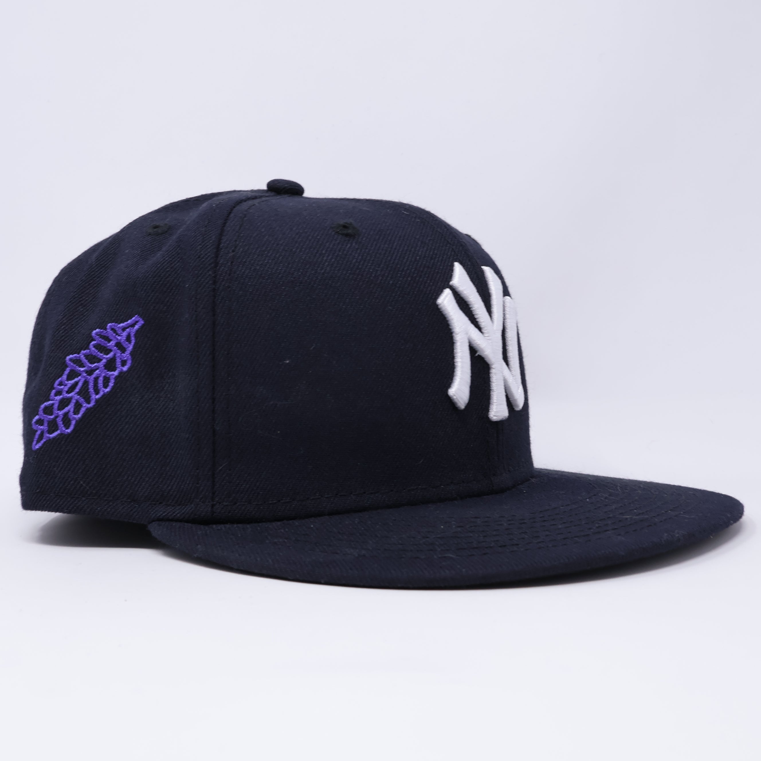USED 3/8 Navy New York Yankees Simple Clean Dope 59fifty New Era Fitted Hat Cap