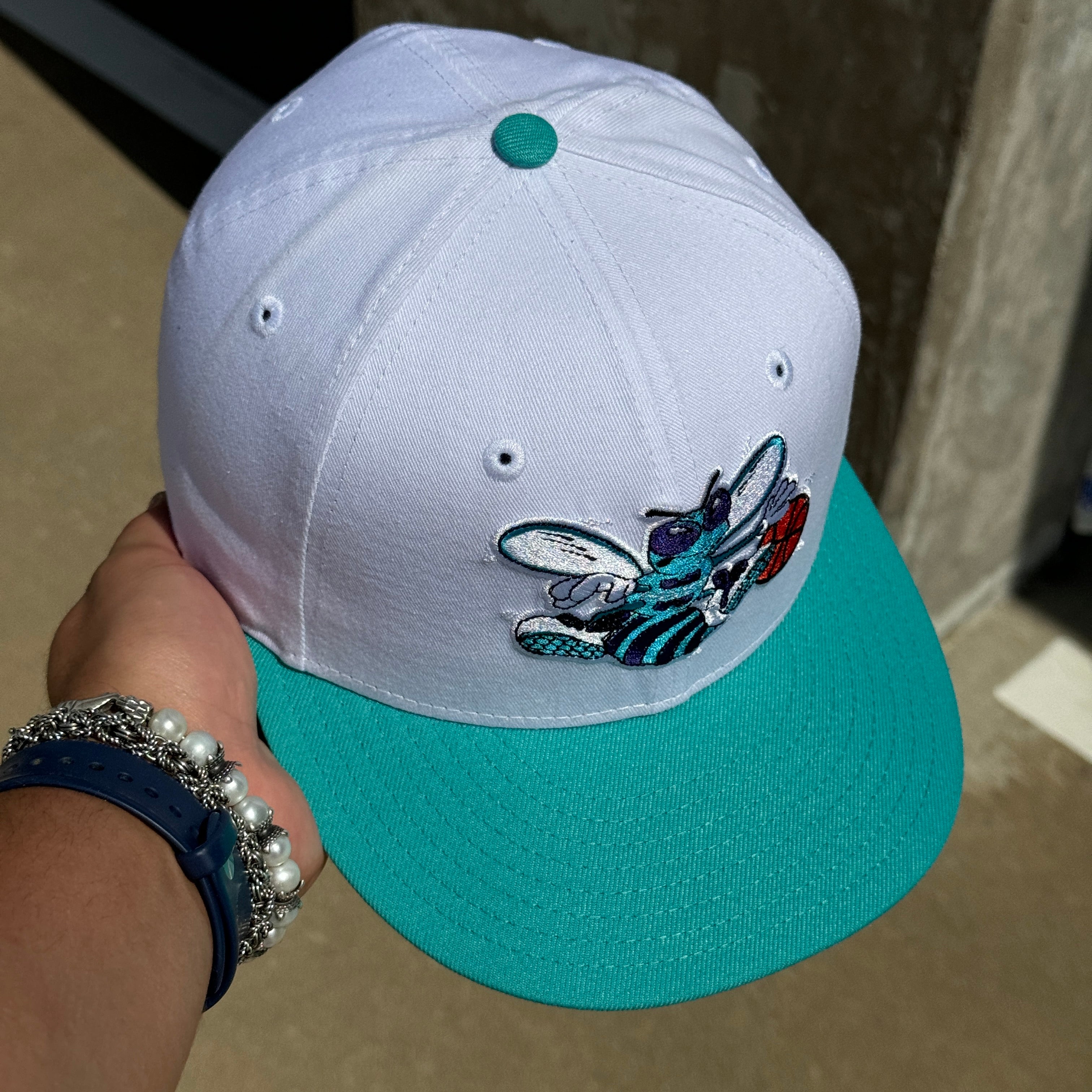 USED 1/8 White Charlotte Hornets Clean Simple NBA 59fifty New Era Fitted Hat Cap