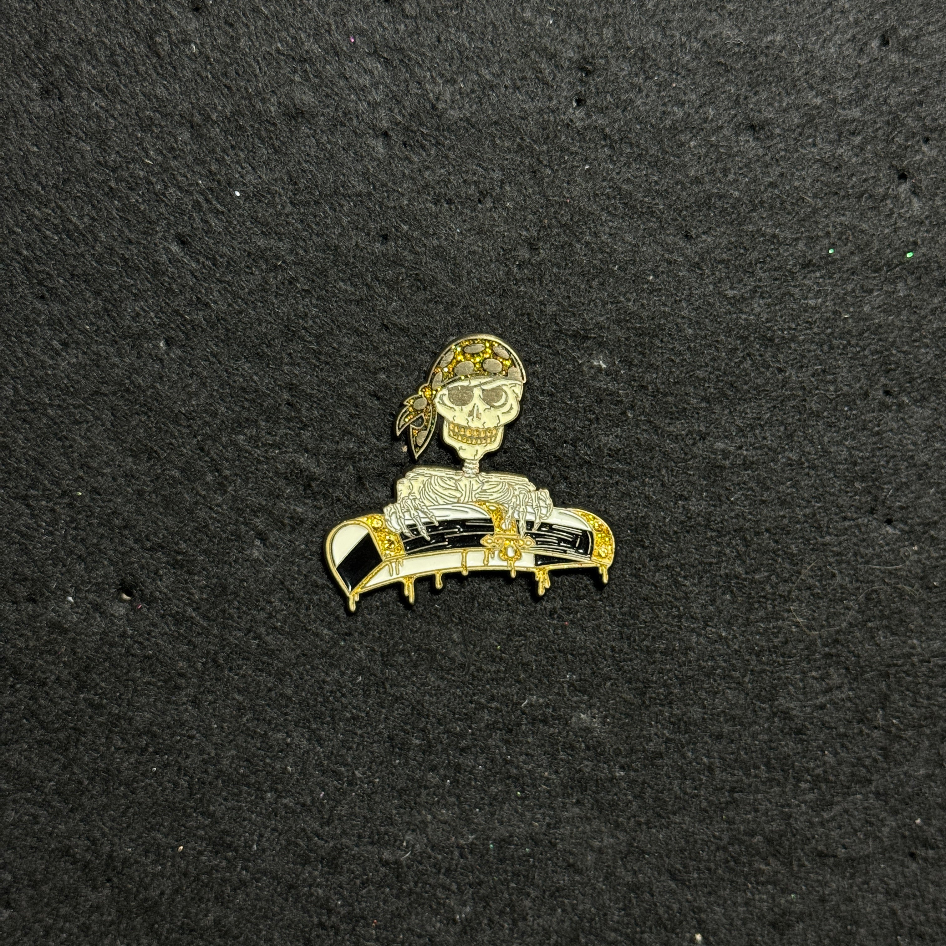 White Gold Skeleton Casket Peeker Pin