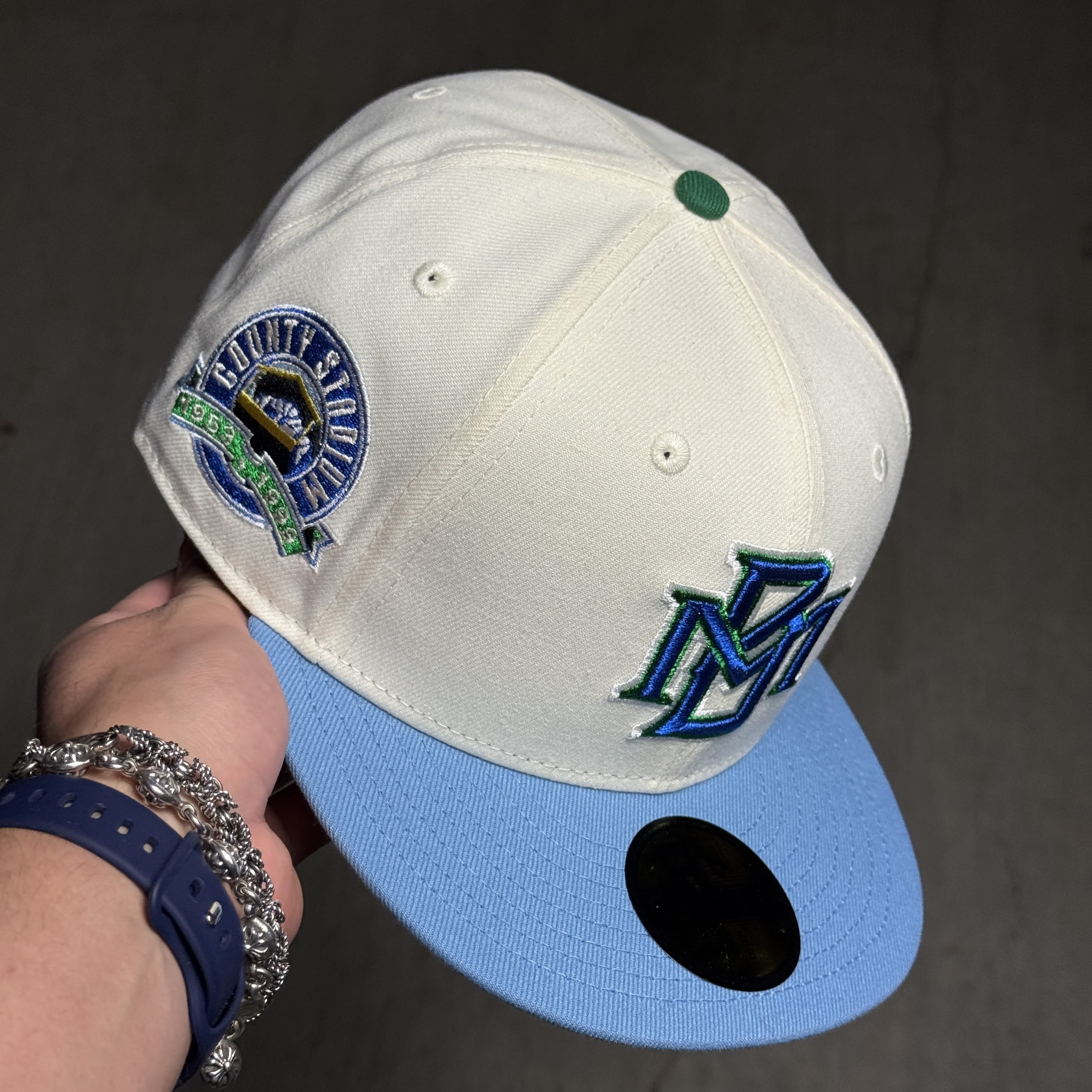 NWT 5/8 Chrome Milwaukee Brewers County Stadium 59fifty New Era Fitted Hat Cap
