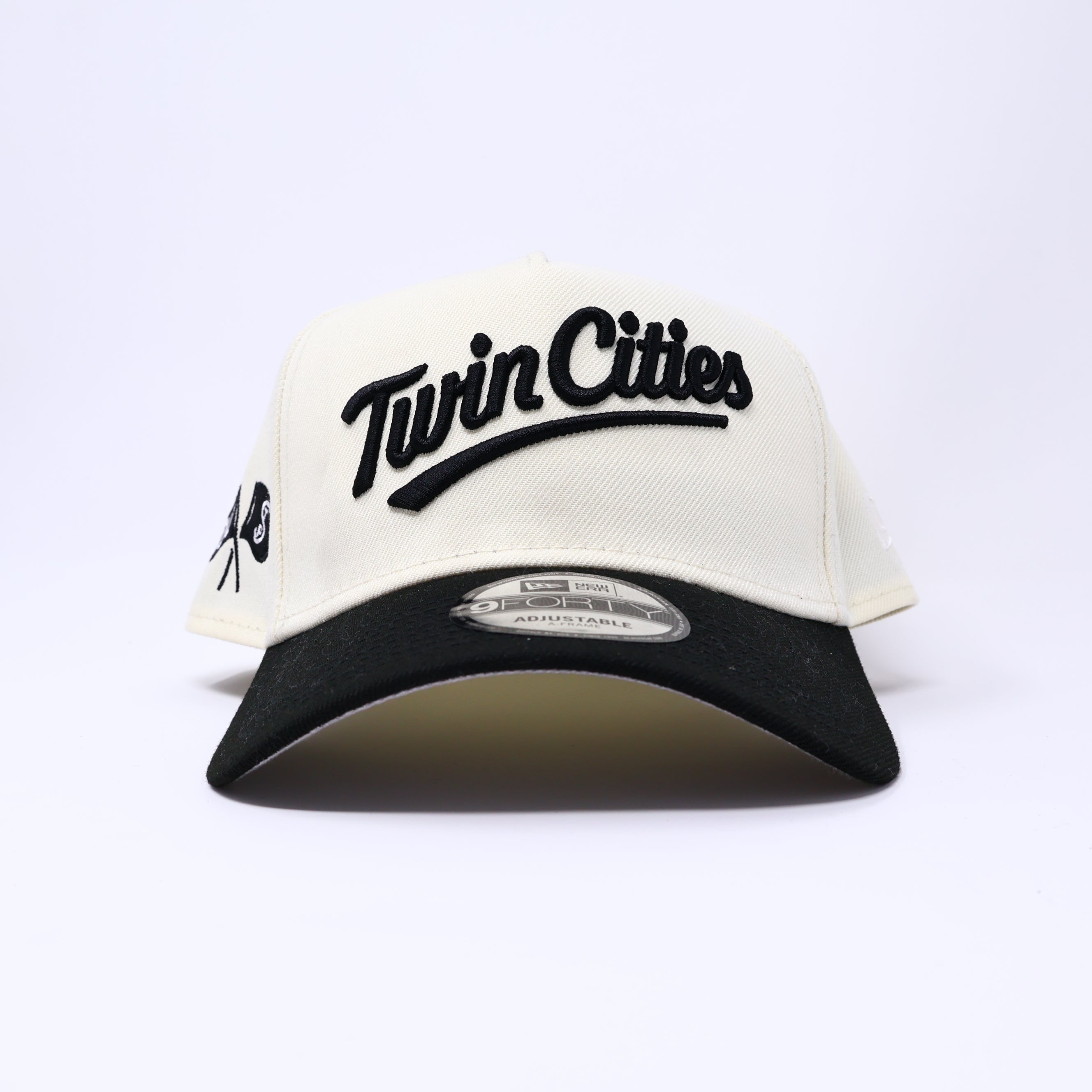 NWT Chrome Minnesota Twins 9Forty New Era Adjustable Hat 5 Panel Snapback