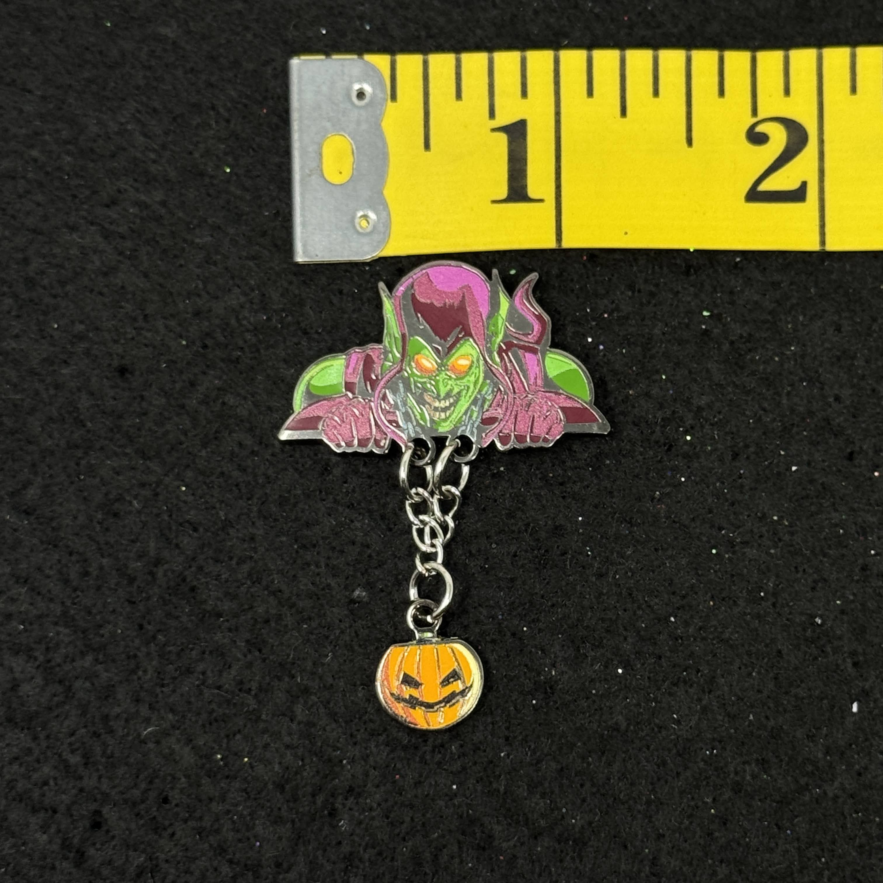Green Goblin w/Chain Graphic Pin