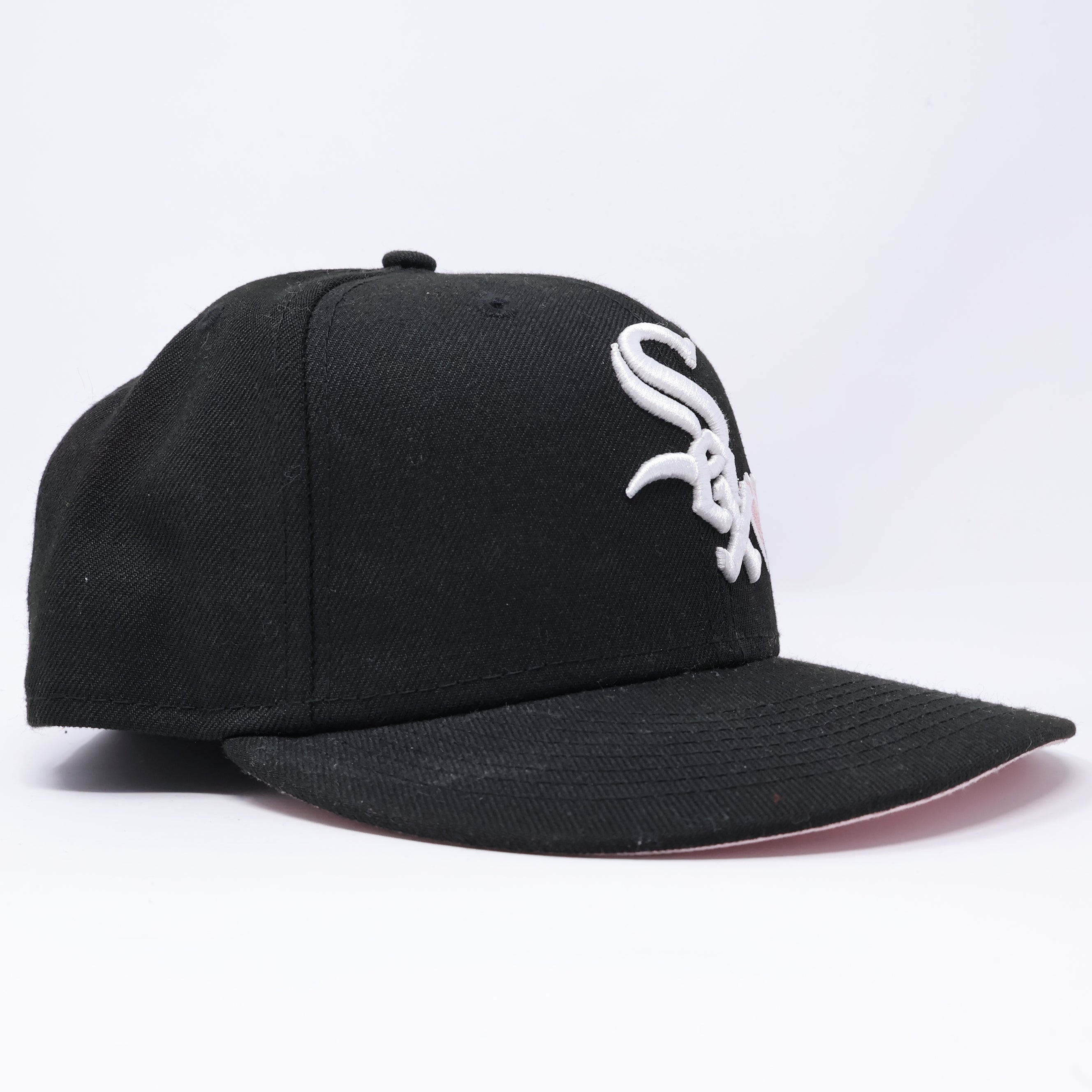 USED 3/8 Black Chicago White Sox Heart Logo 59fifty New Era Fitted Hat Cap