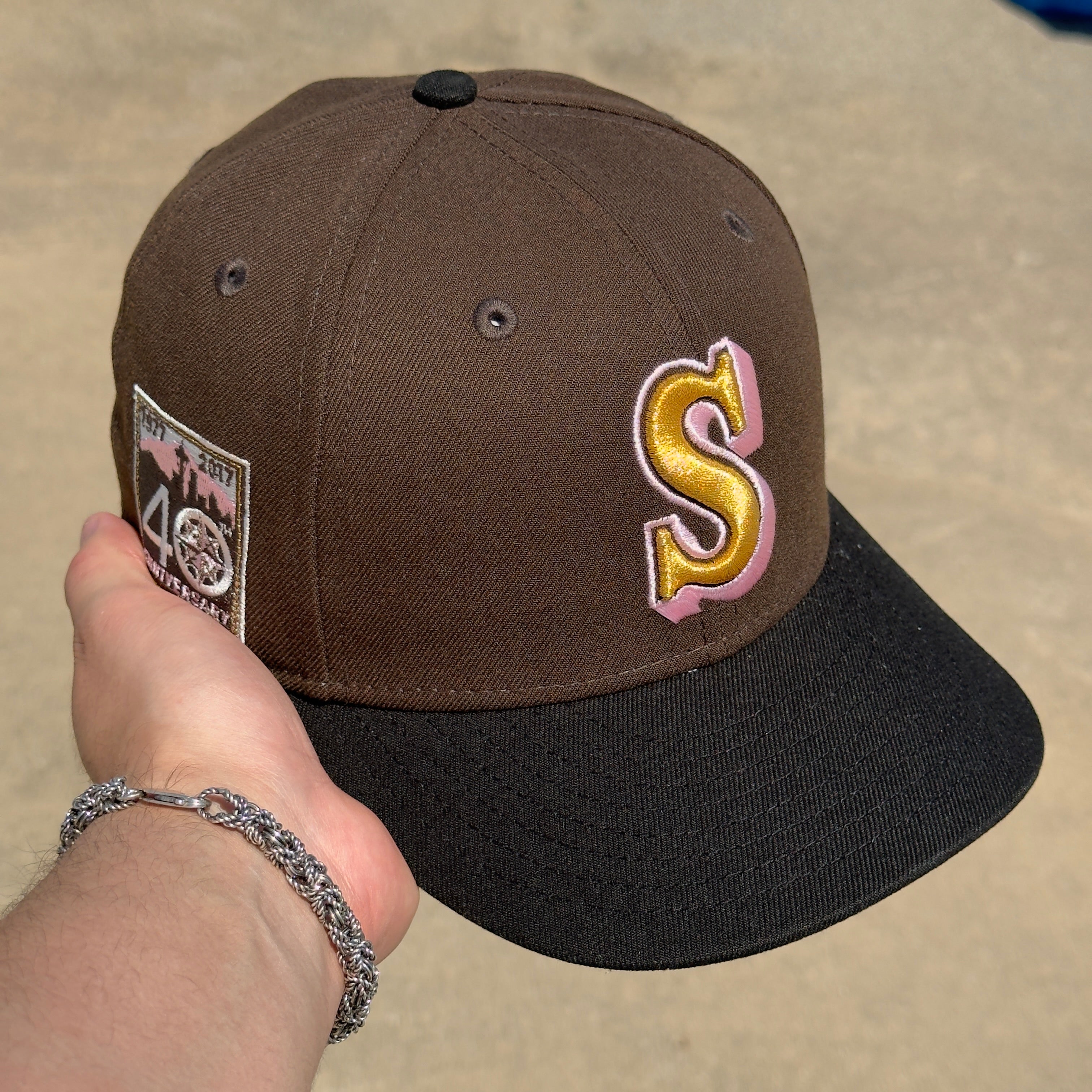 7 1/8 USED Brown Pink Seattle Mariners  40th Anniversary Simple 59fifty New Era Fitted Hat