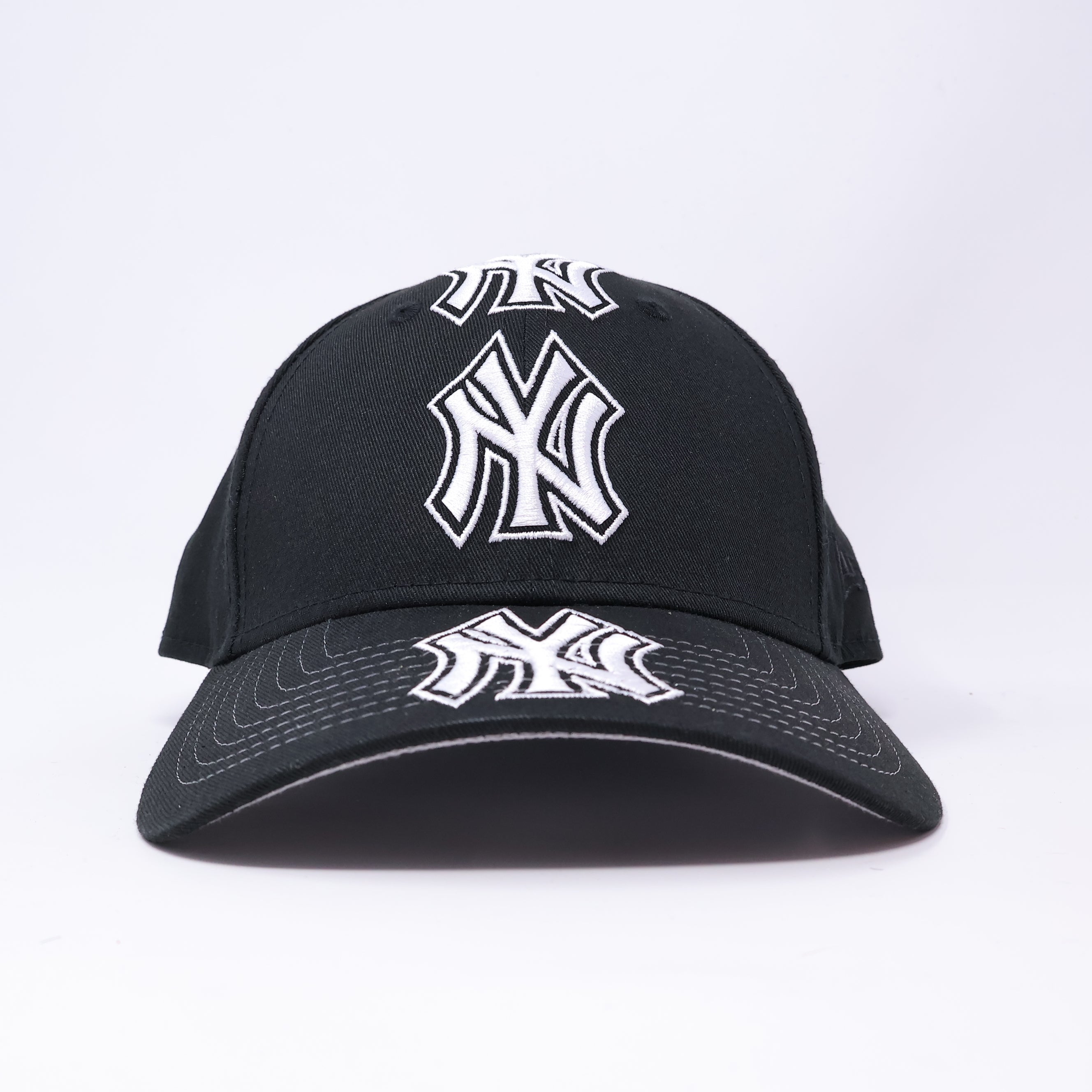 NWT Black New York Yankees Repeating Logo Spine 9Forty A-Frame New Era Adjustable Strapback Hat 5 Panel