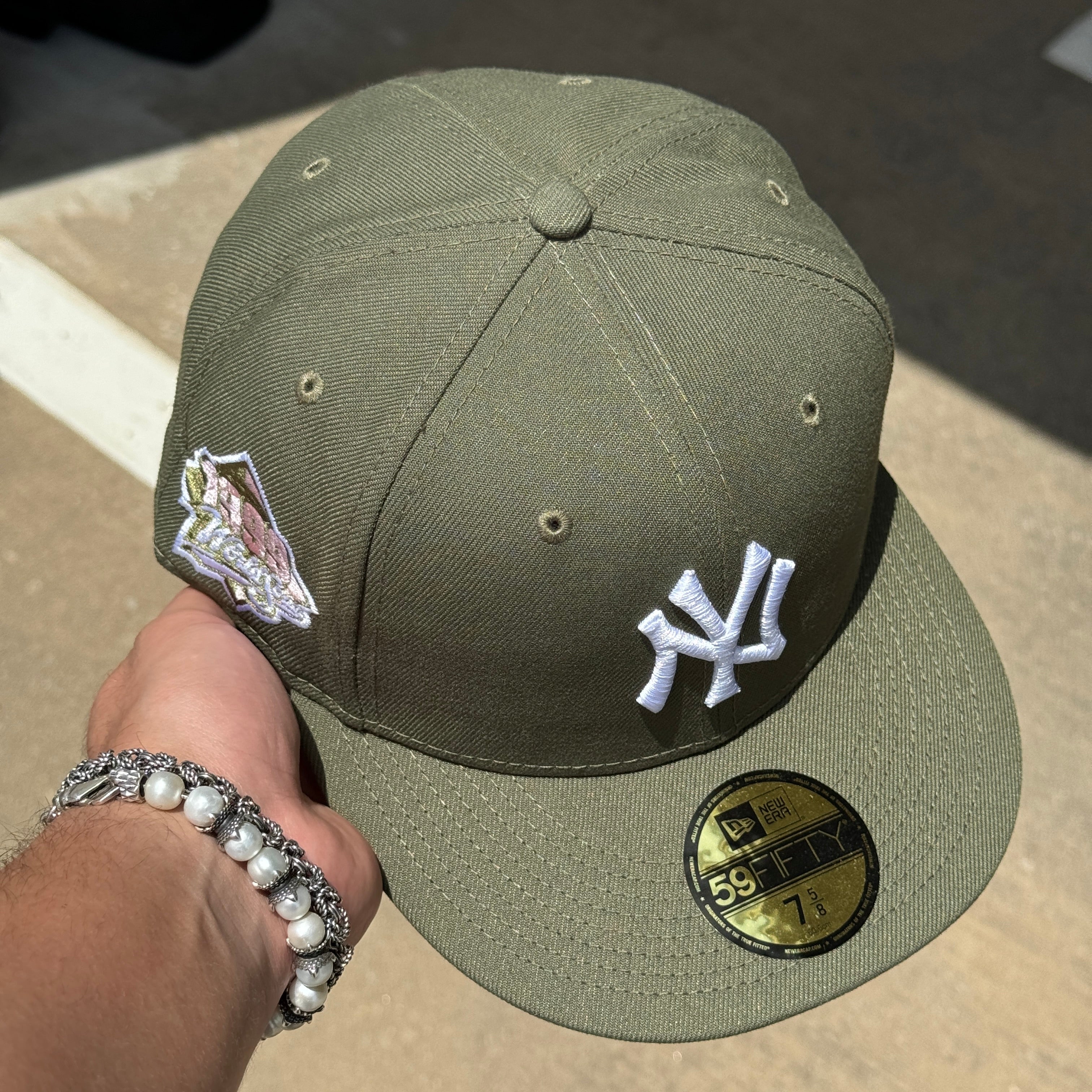 NEW 5/8 Olive New York Yankees 1999 World Series 59fifty New Era Fitted Hat Cap