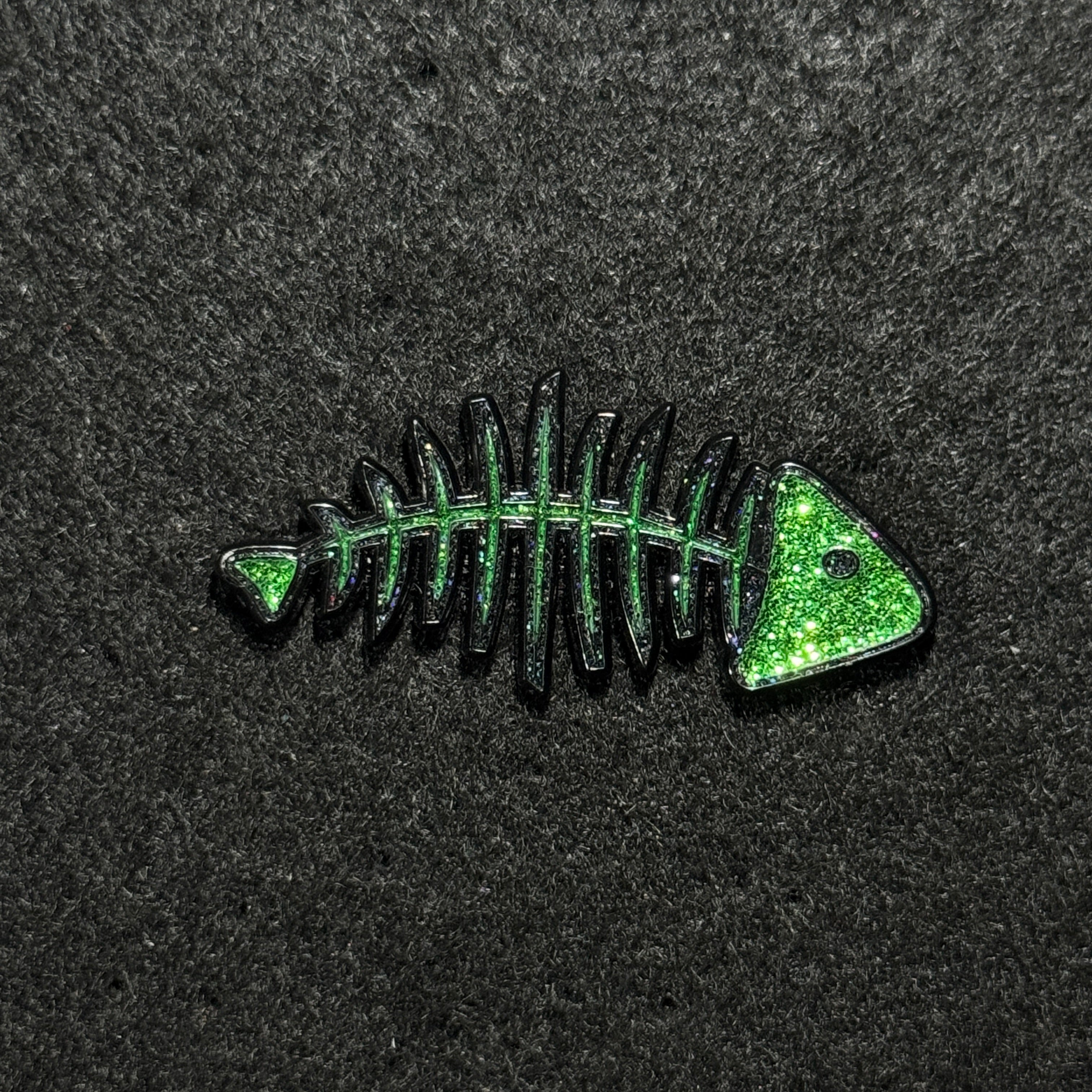 Fishbones Black Plating/ Green Glitter Graphic Pin