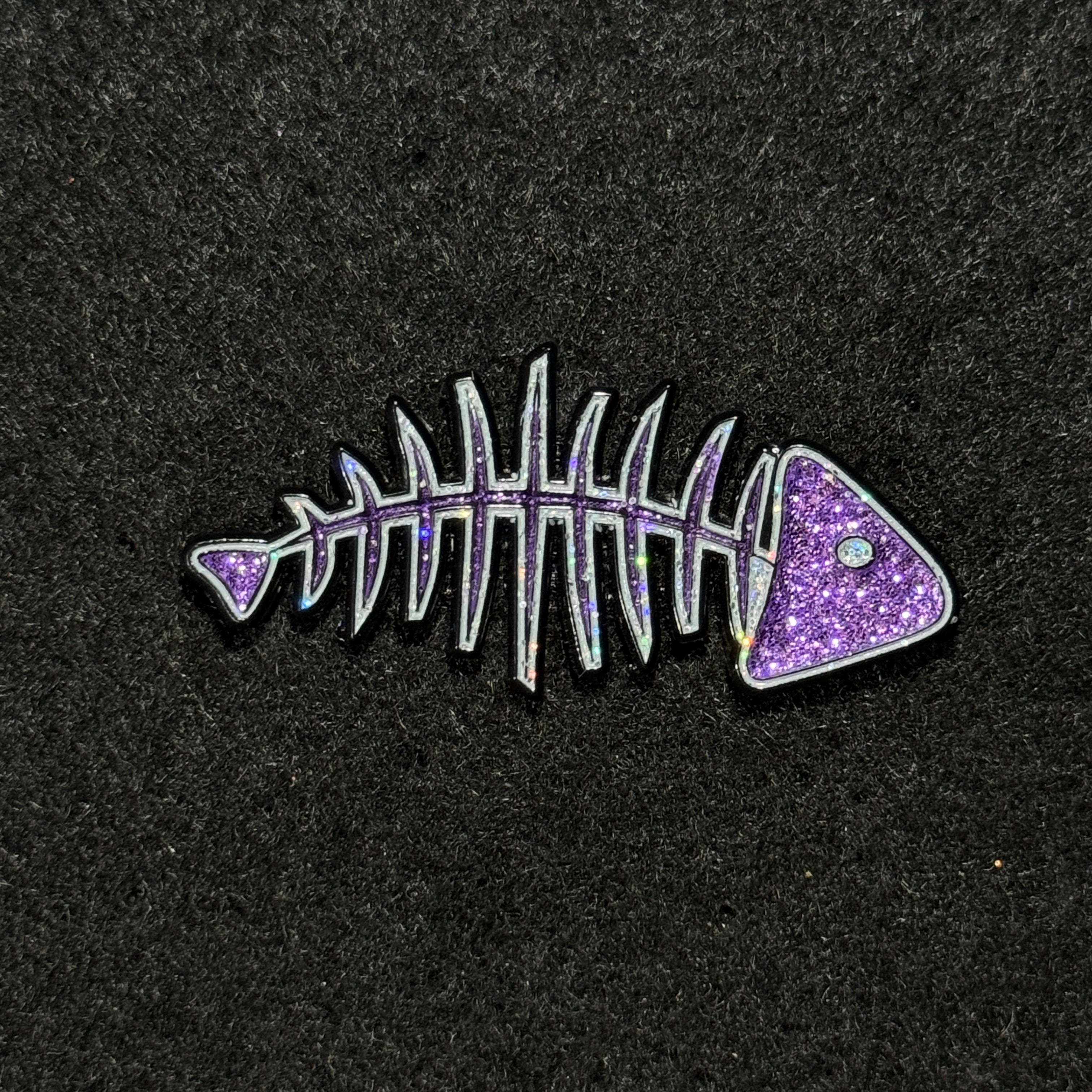 Fishbones Black Plating / Purple Graphic Pin