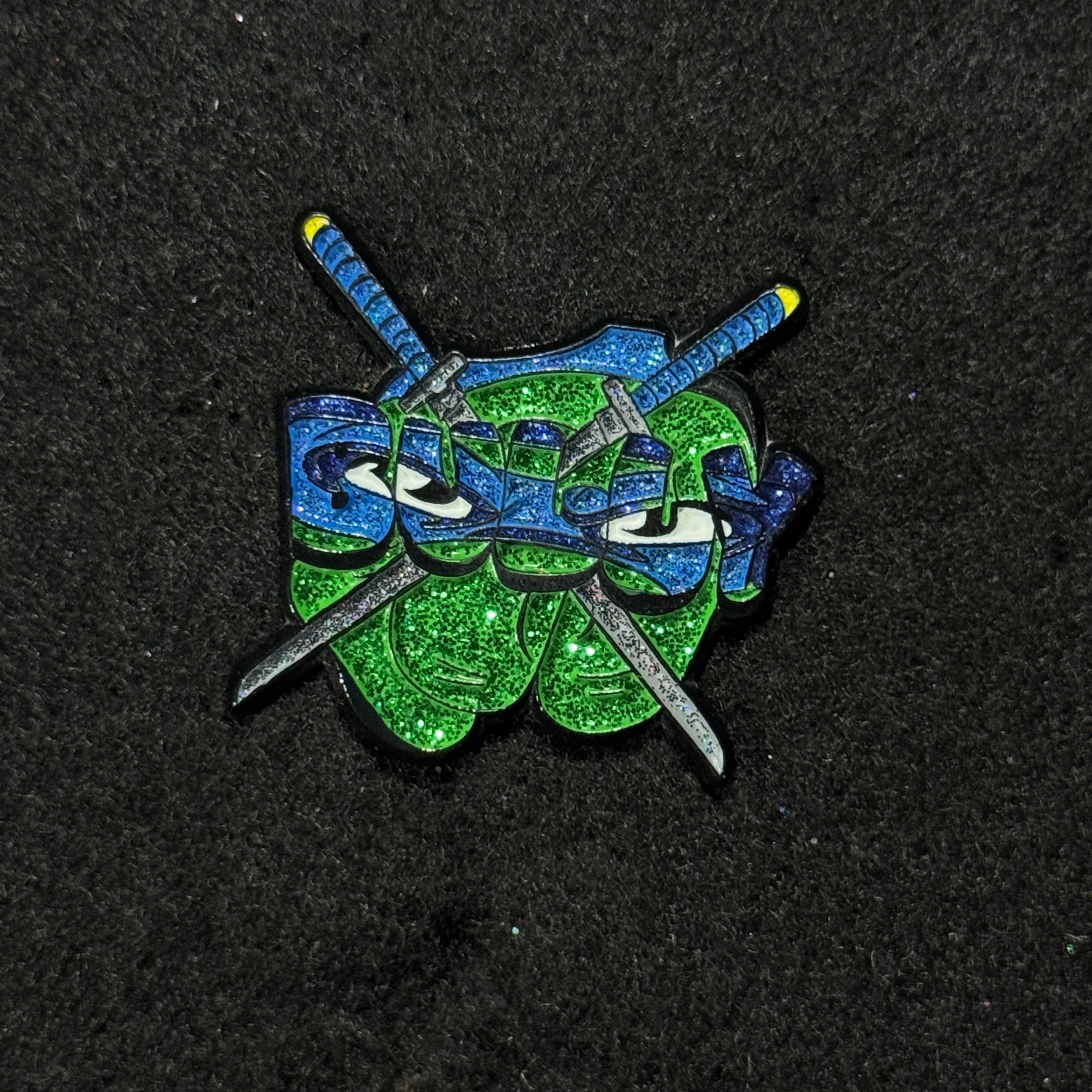 BULLY TMNT Leo Graphic Pin