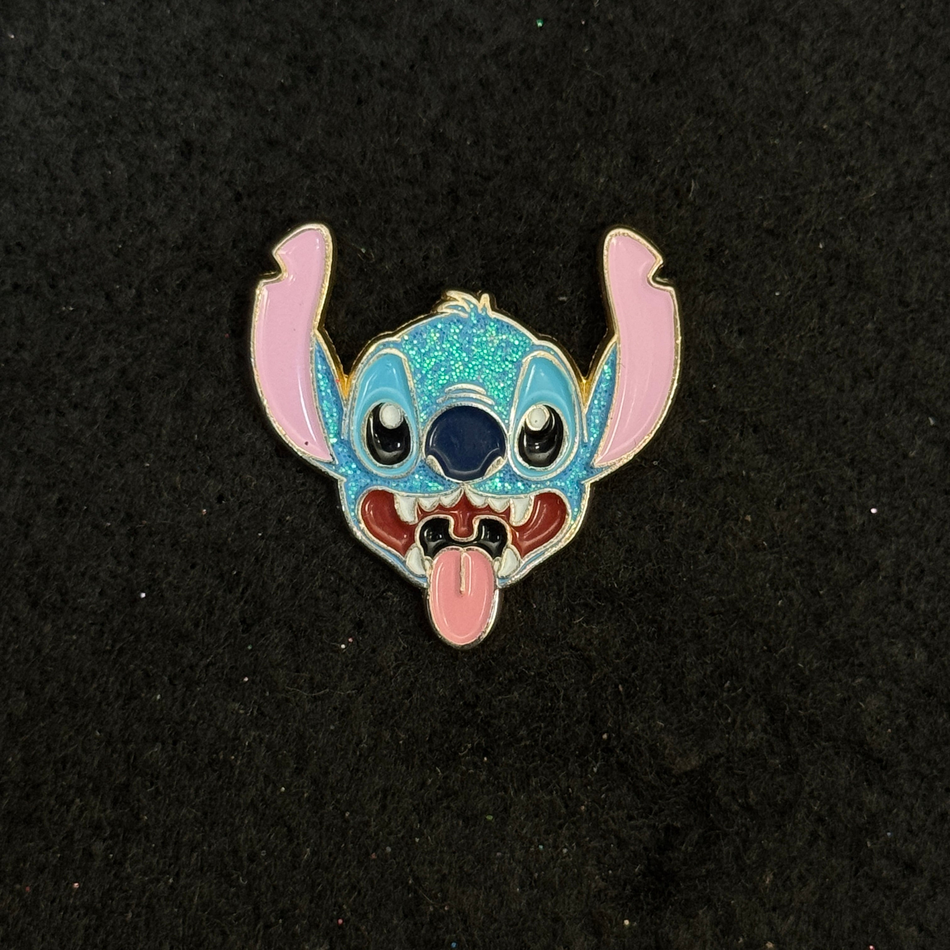 Lilo Graphic Pin