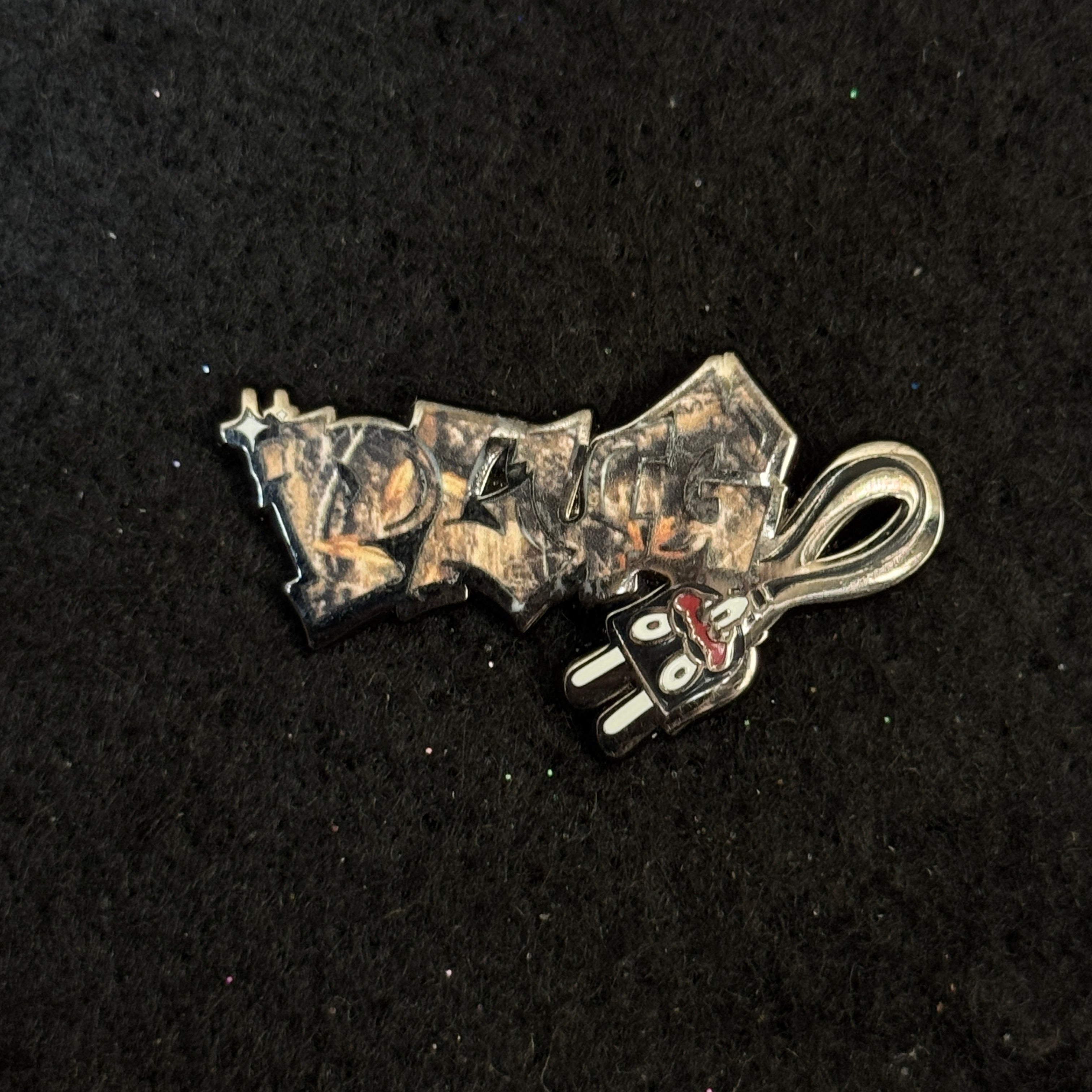 PLUG Camo Realtree Graphic Pin