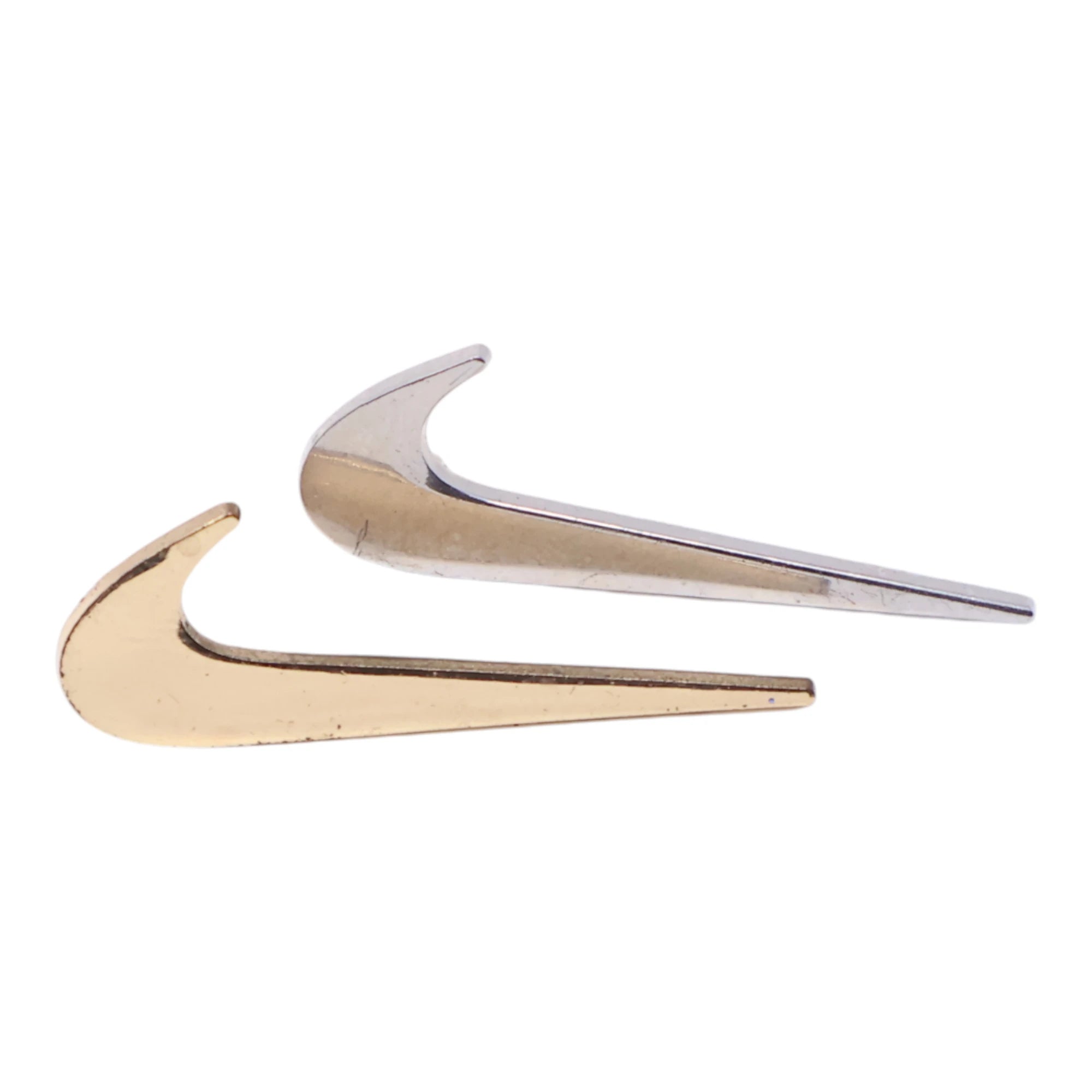 Nike Swoosh Graphic Pin