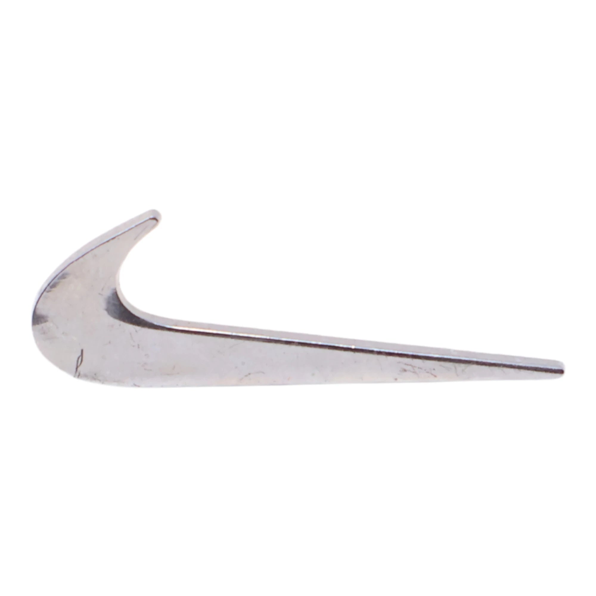 Nike Swoosh Graphic Pin