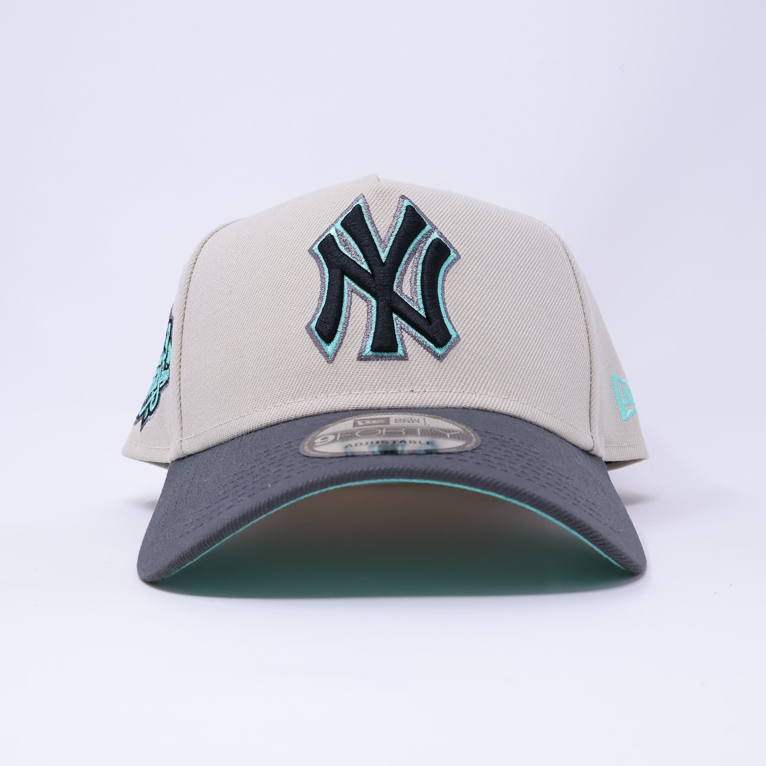 NWT Stone New York Yankees 1999 World Series 9Forty A-Frame New Era Adjustable Snapback Hat 5 Panel