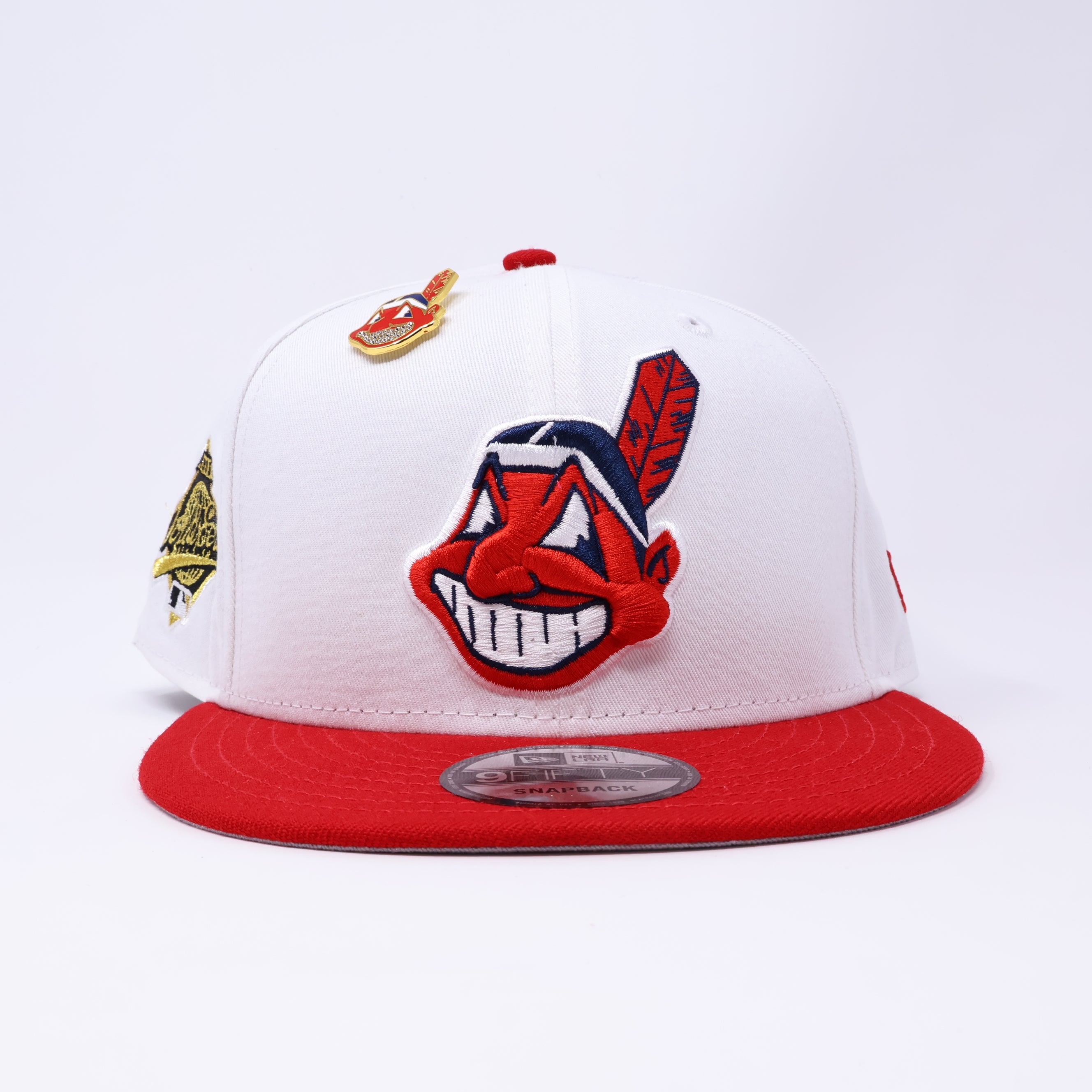 CLEVELAND INDIANS キャラクターキャップ NWT White Cleveland Indians Logo 9Fifty New Era Adjustable