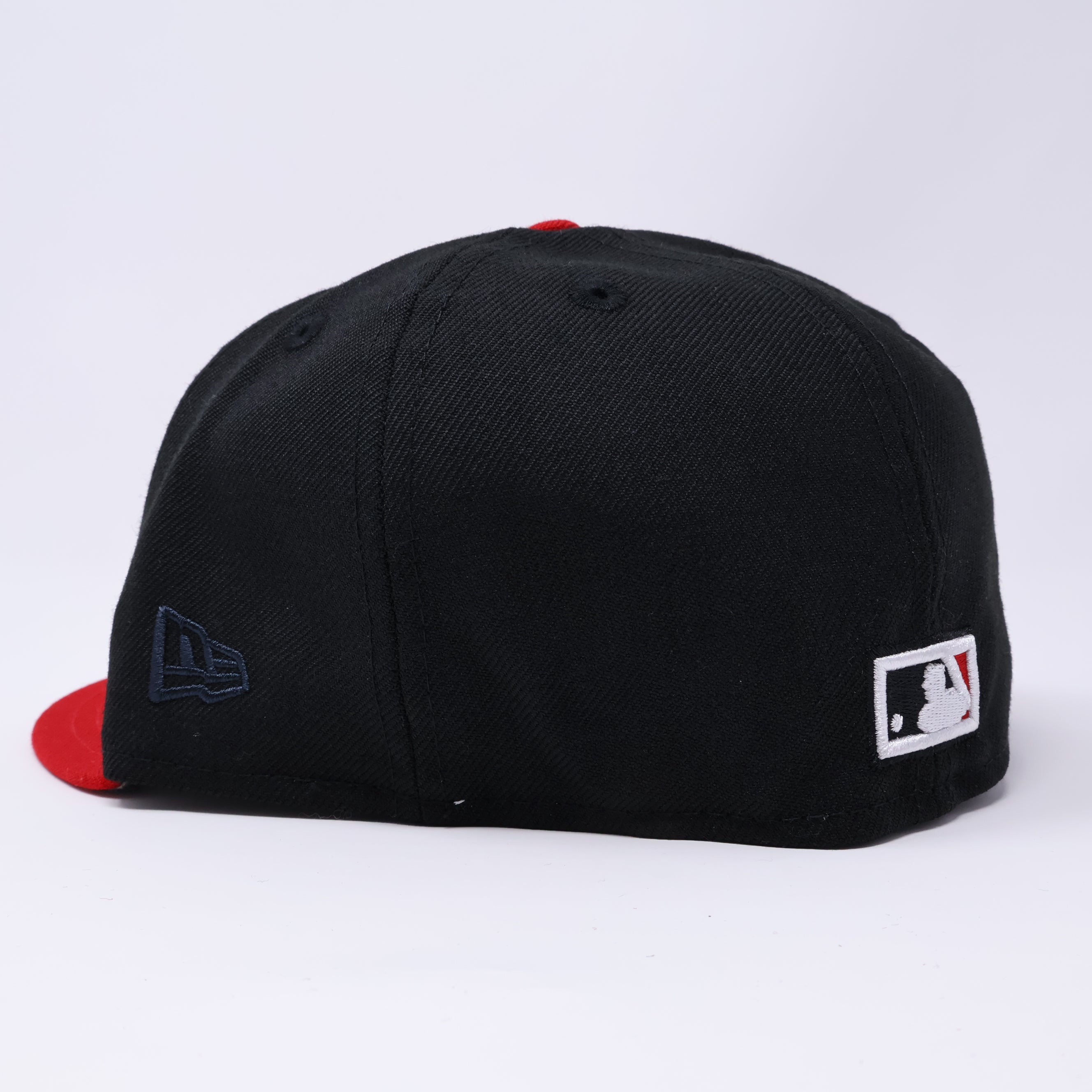 Cleveland Indians 59FIFTY 、 7 1/4 ブラック Cleveland Indians 59FIFTY 、 7 1/4 ブラック NWT CLEVELAND