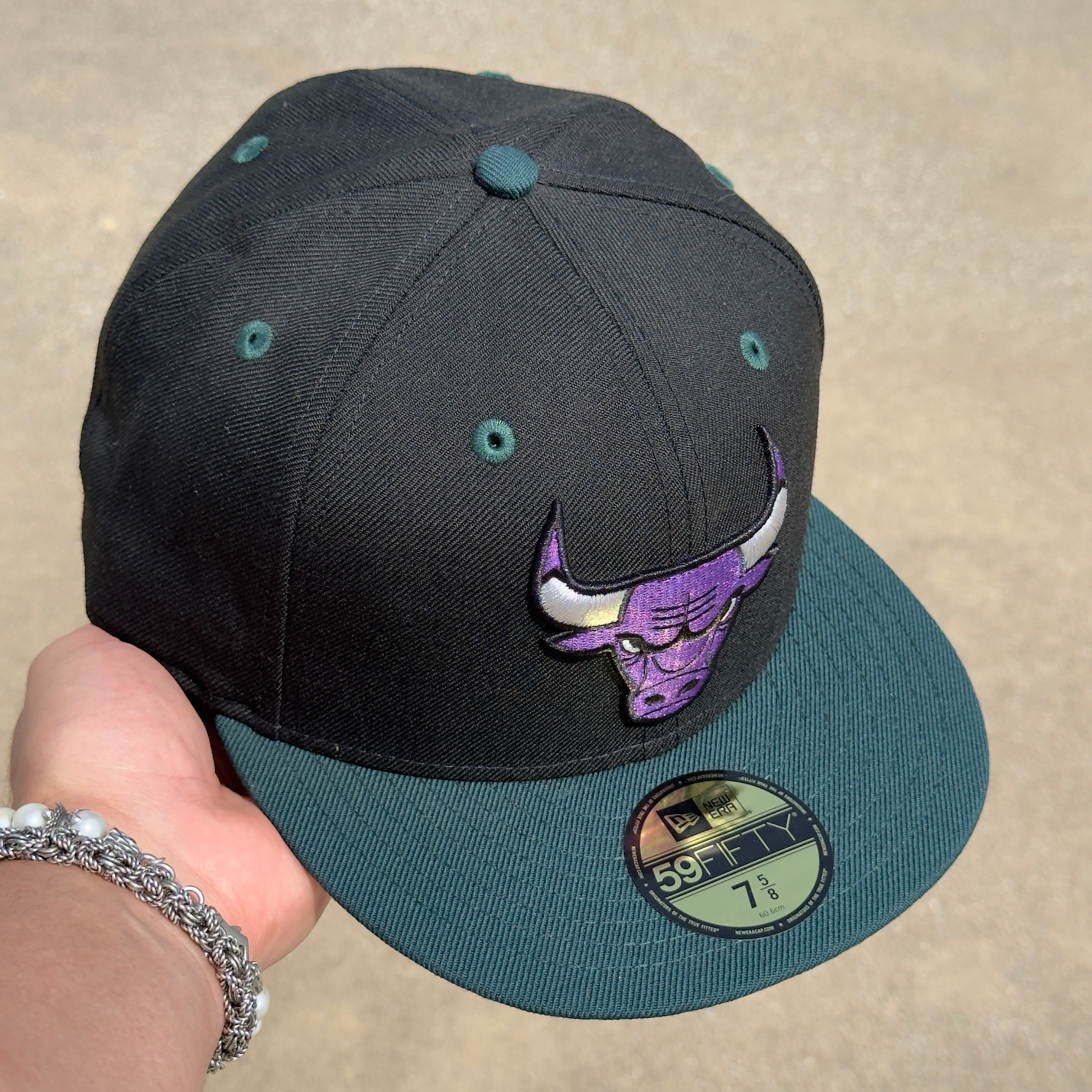 NEW 5/8 Black Chicago Bulls NBA Basketball Purple 59fifty New Era Fitted Hat Cap