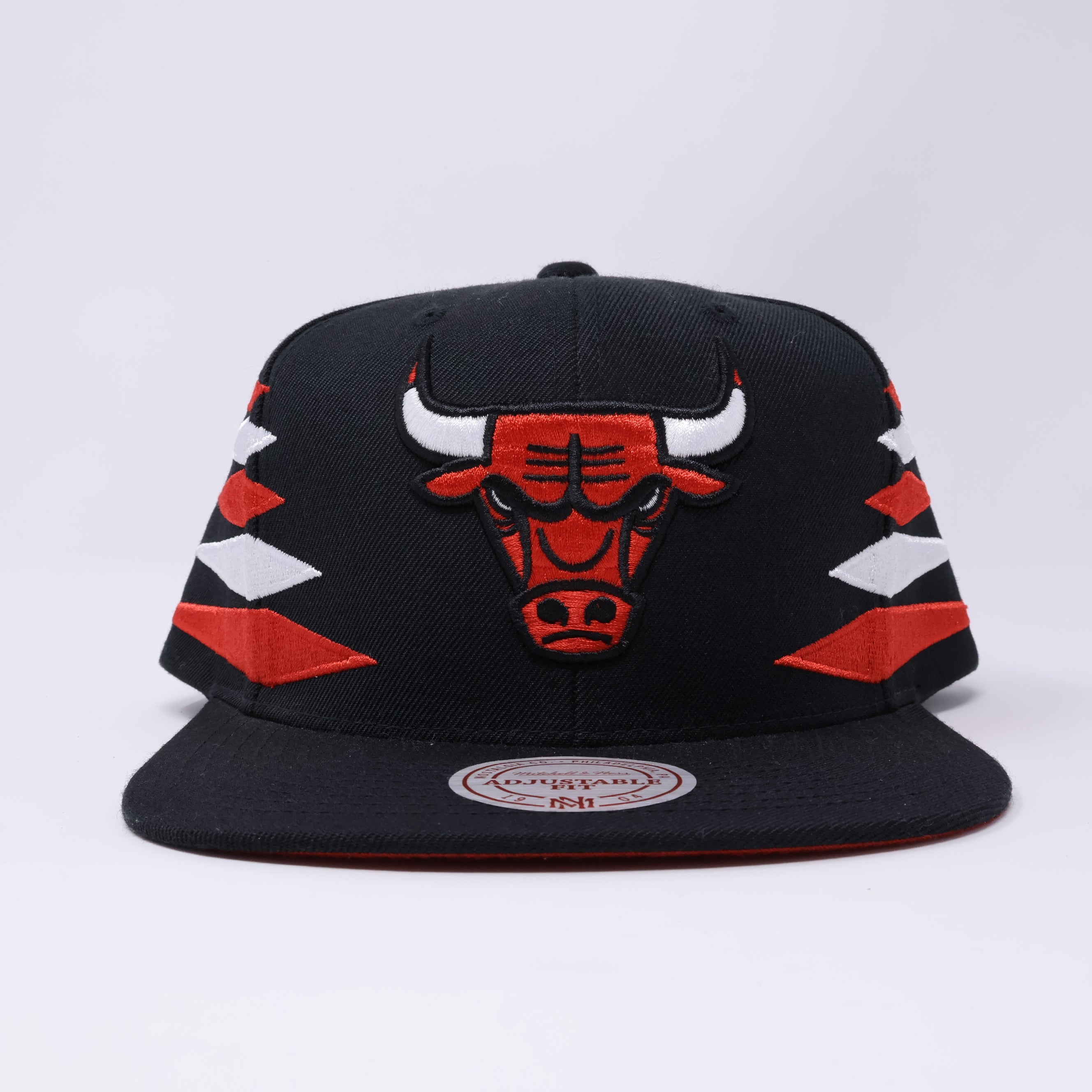 NWT Black Chicago Bulls Throwback Vintage Look Adjustable Snapback Mitchell & Ness