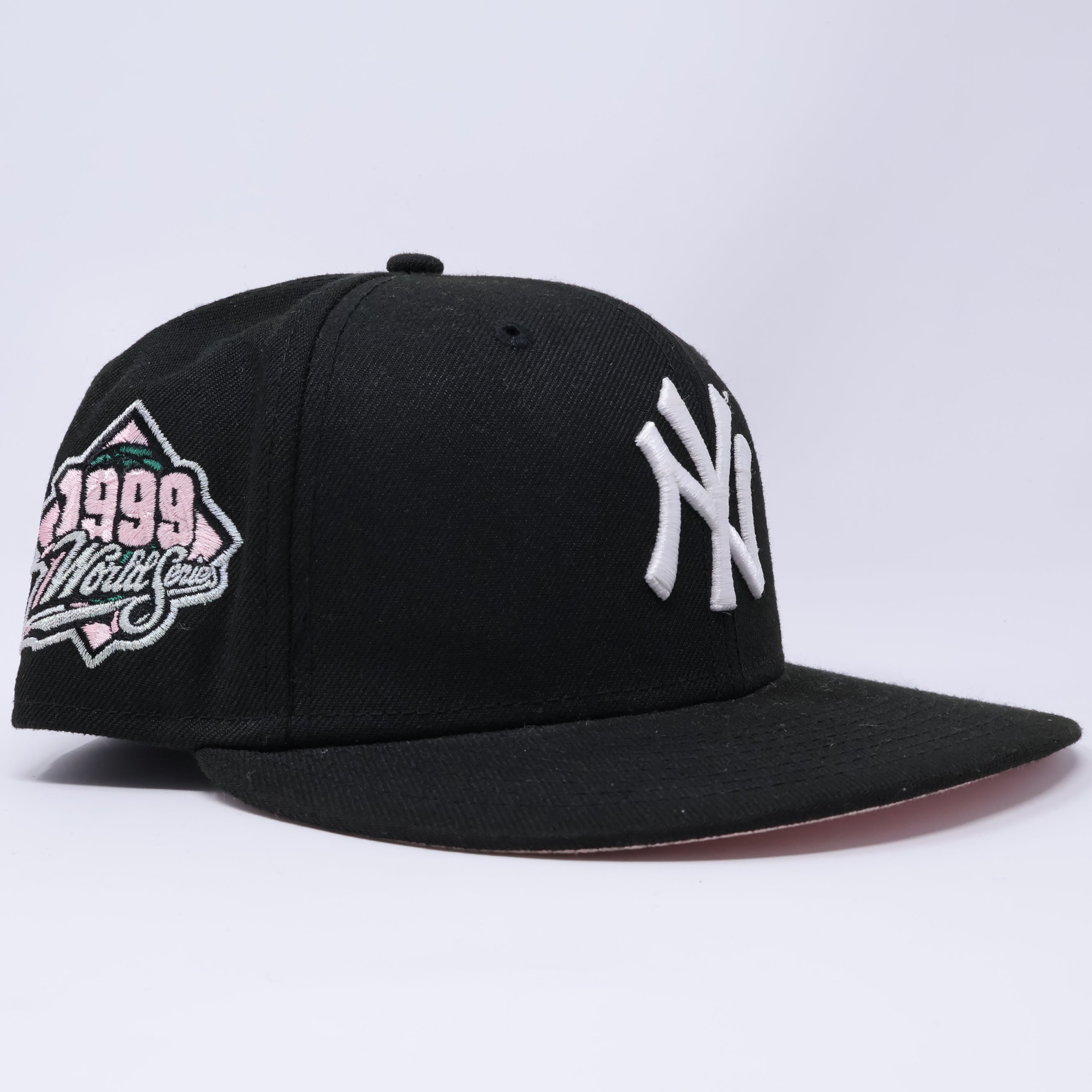 USED 7 Black New York Yankees 1999 World Series 59fifty New Era Fitted Hat Cap