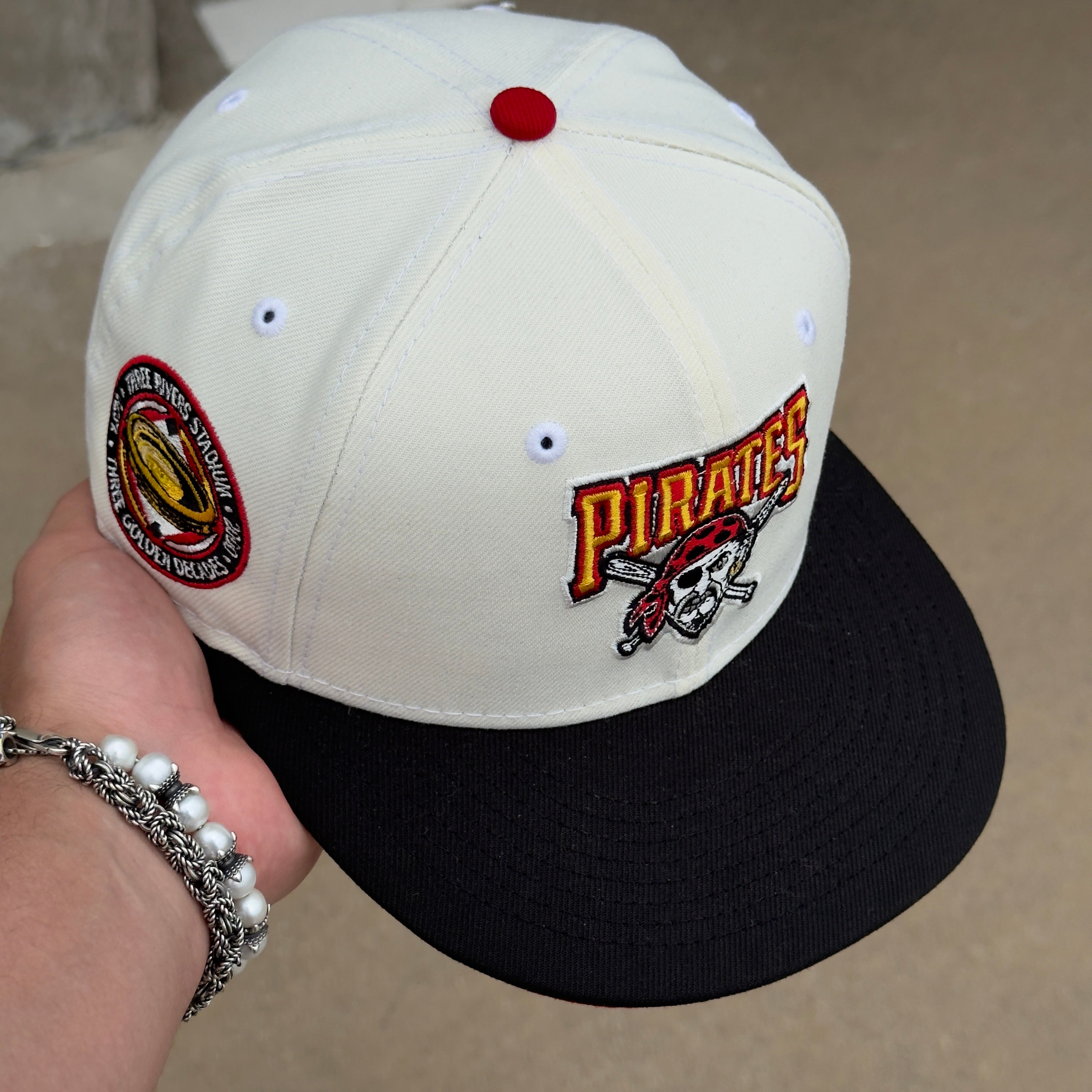 1/8 USED Chrome Pittsburg Pirates Three Rivers Stadium 59fifty New Era Fitted Hat Cap