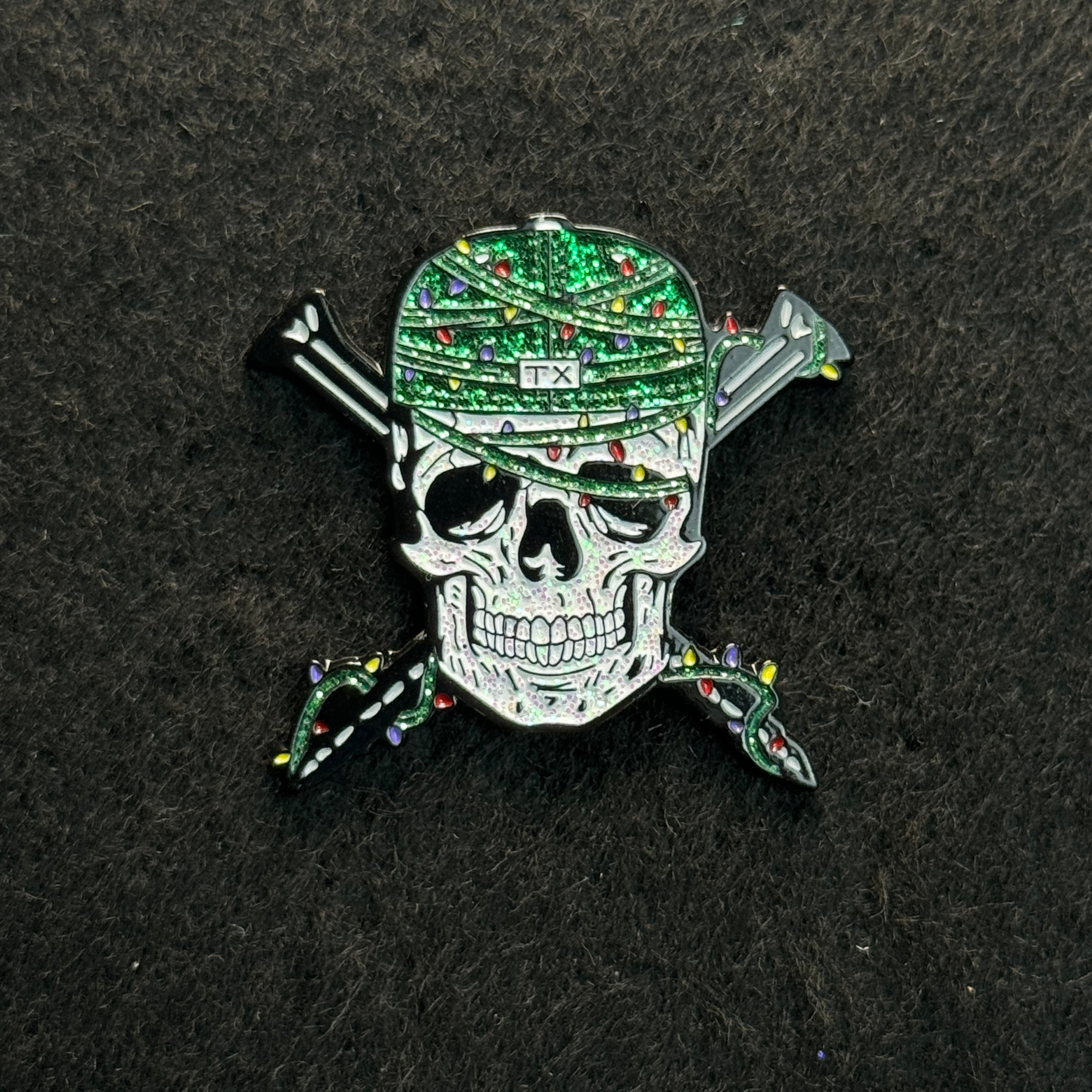 TXFitted Skull Screws Green Cap Christmas Graphic Pin