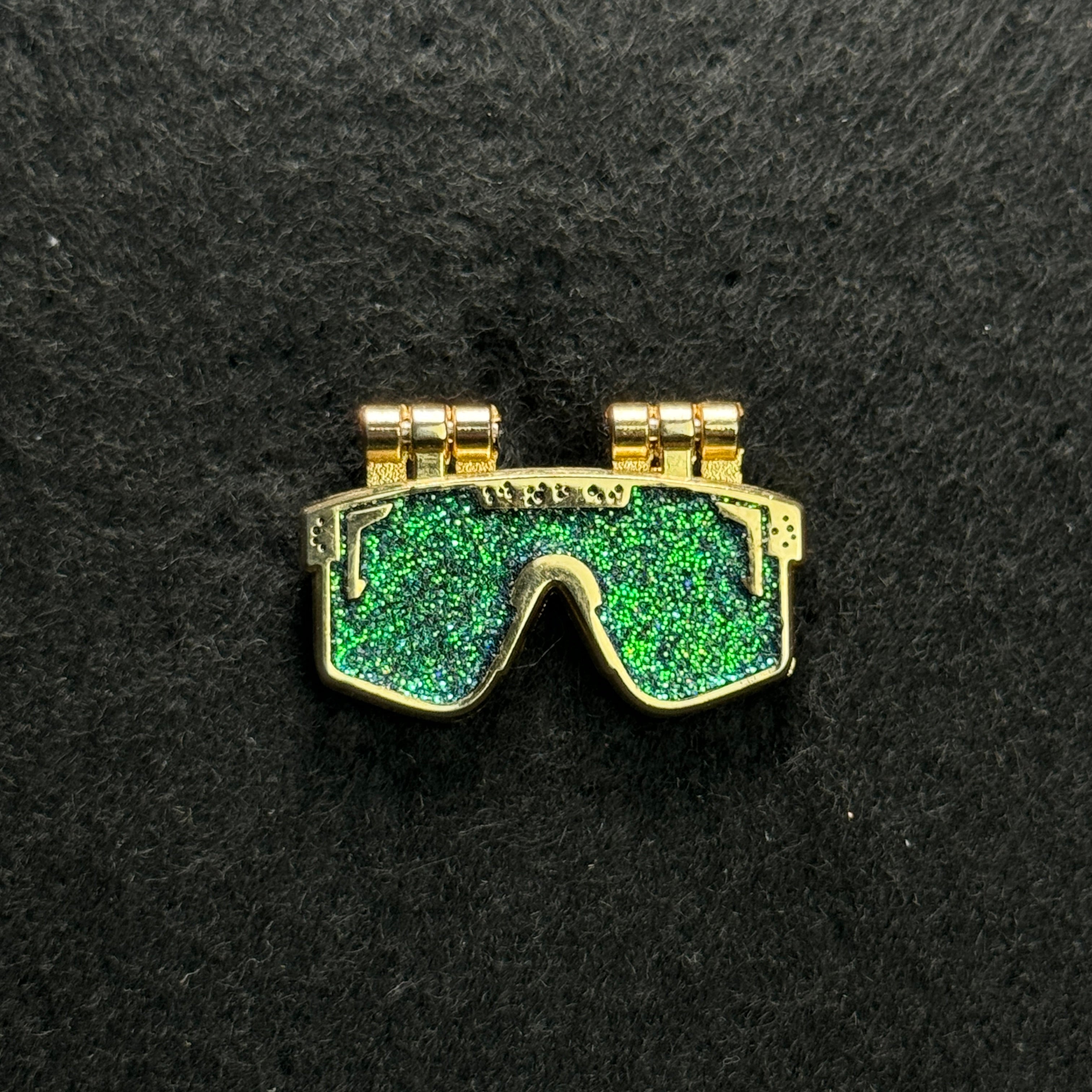 Green Glitter Gold Plating Flipping Graphic Pin