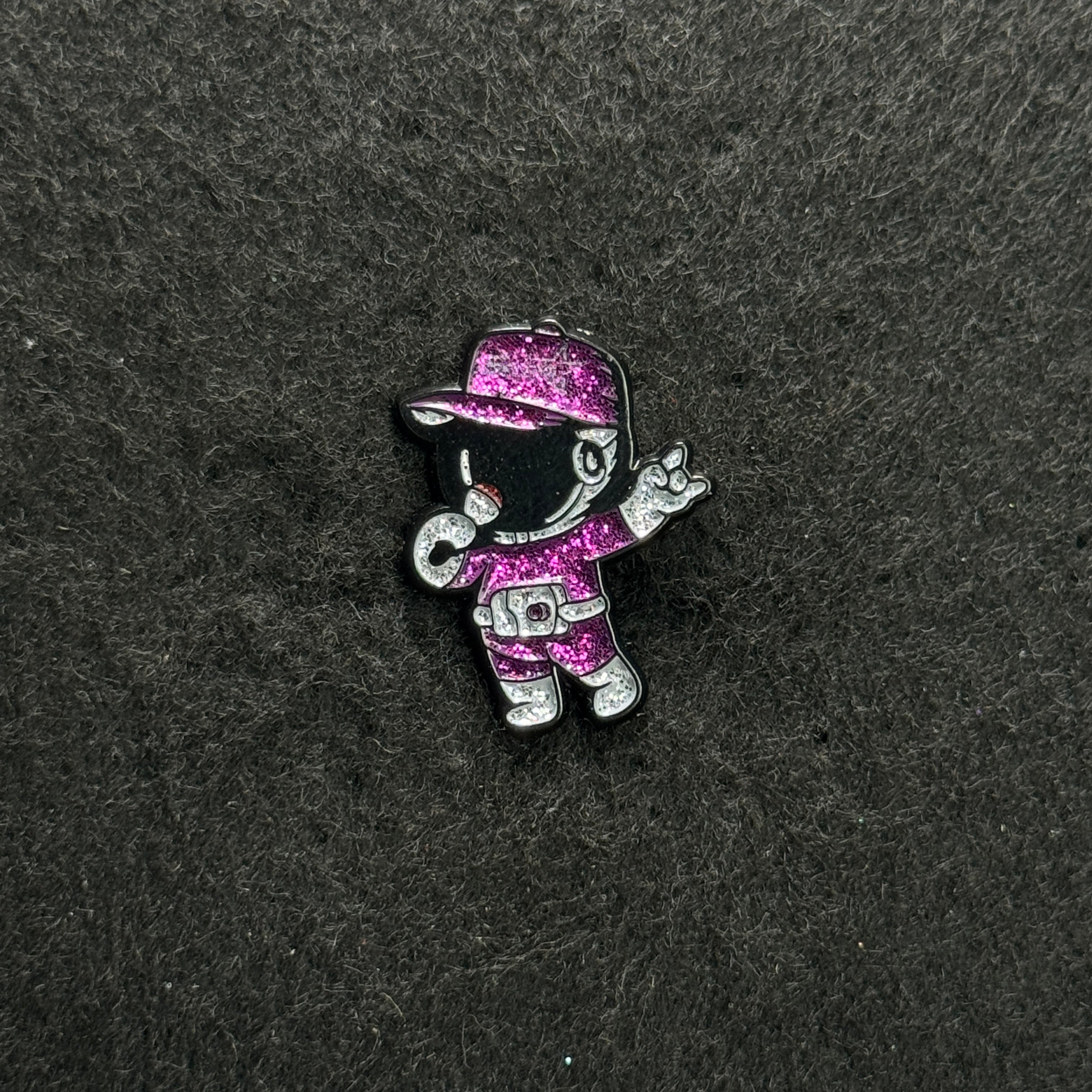 Spacecity Brims Selena Graphic Pin