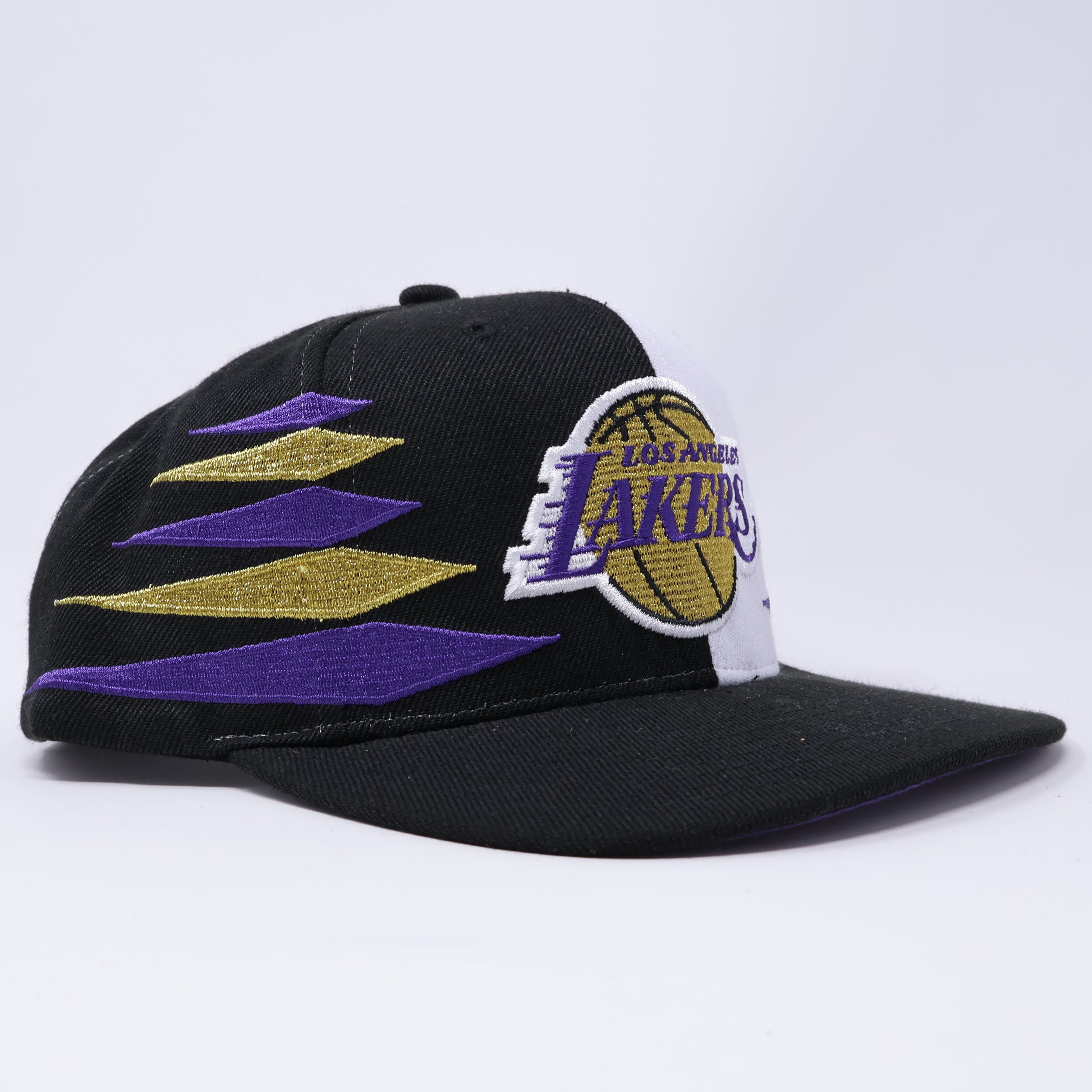 USED Black White Los Angeles Lakers Throwback Vintage Mitchell and Ness Adjustable