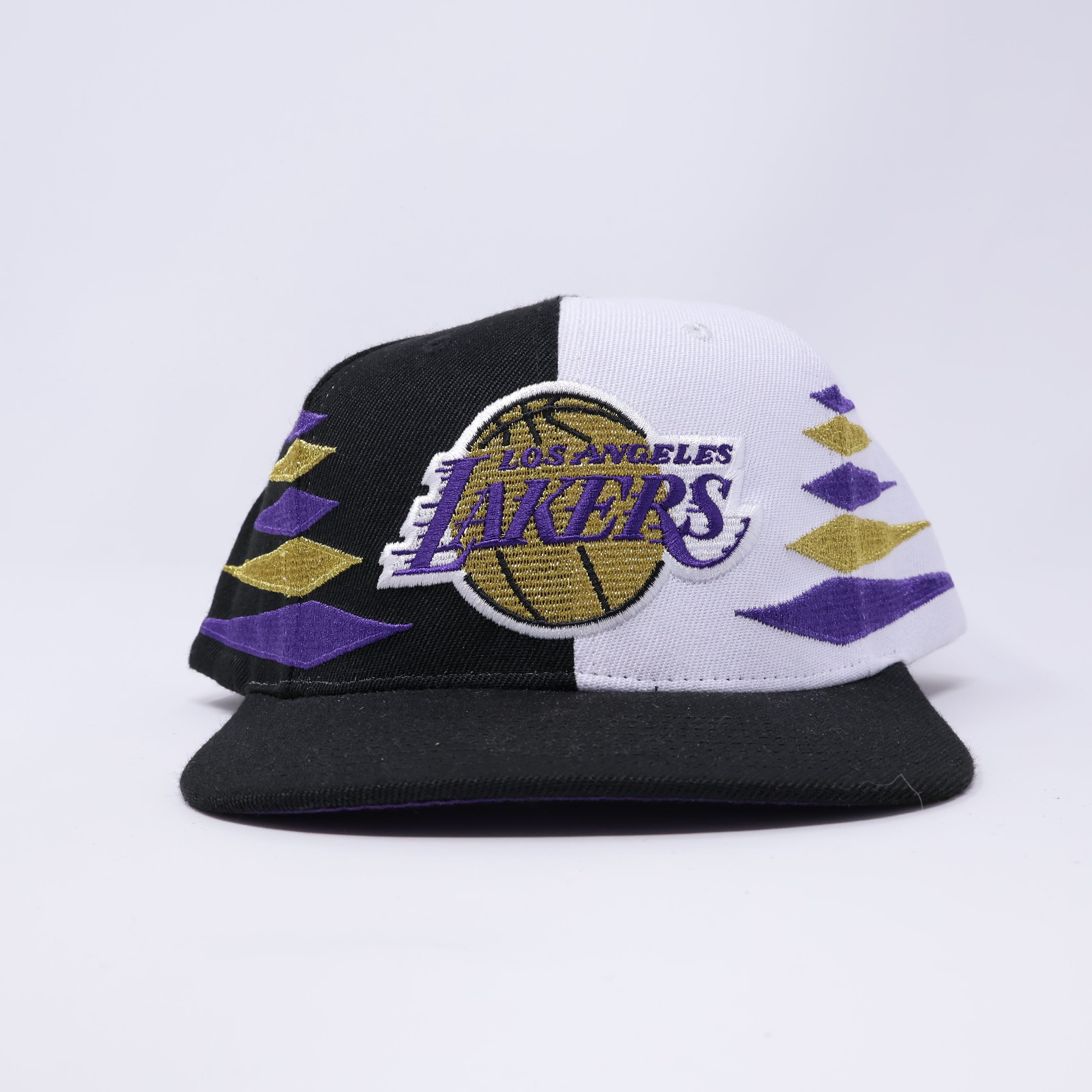 USED Black White Los Angeles Lakers Throwback Vintage Mitchell and Ness Adjustable