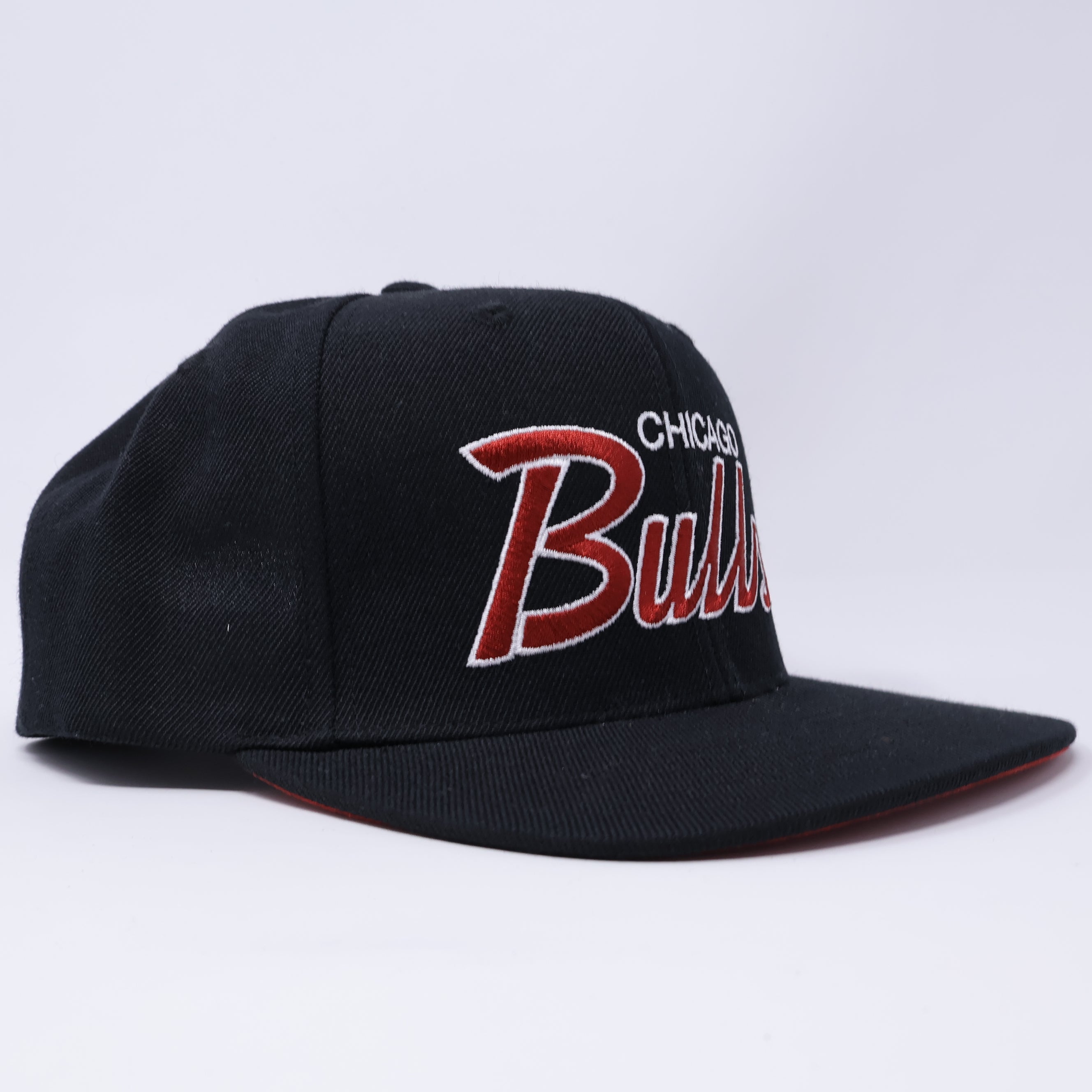 USED Black Chicago Bulls NBA Red Logo Vintage Mitchell and Ness Adjustable